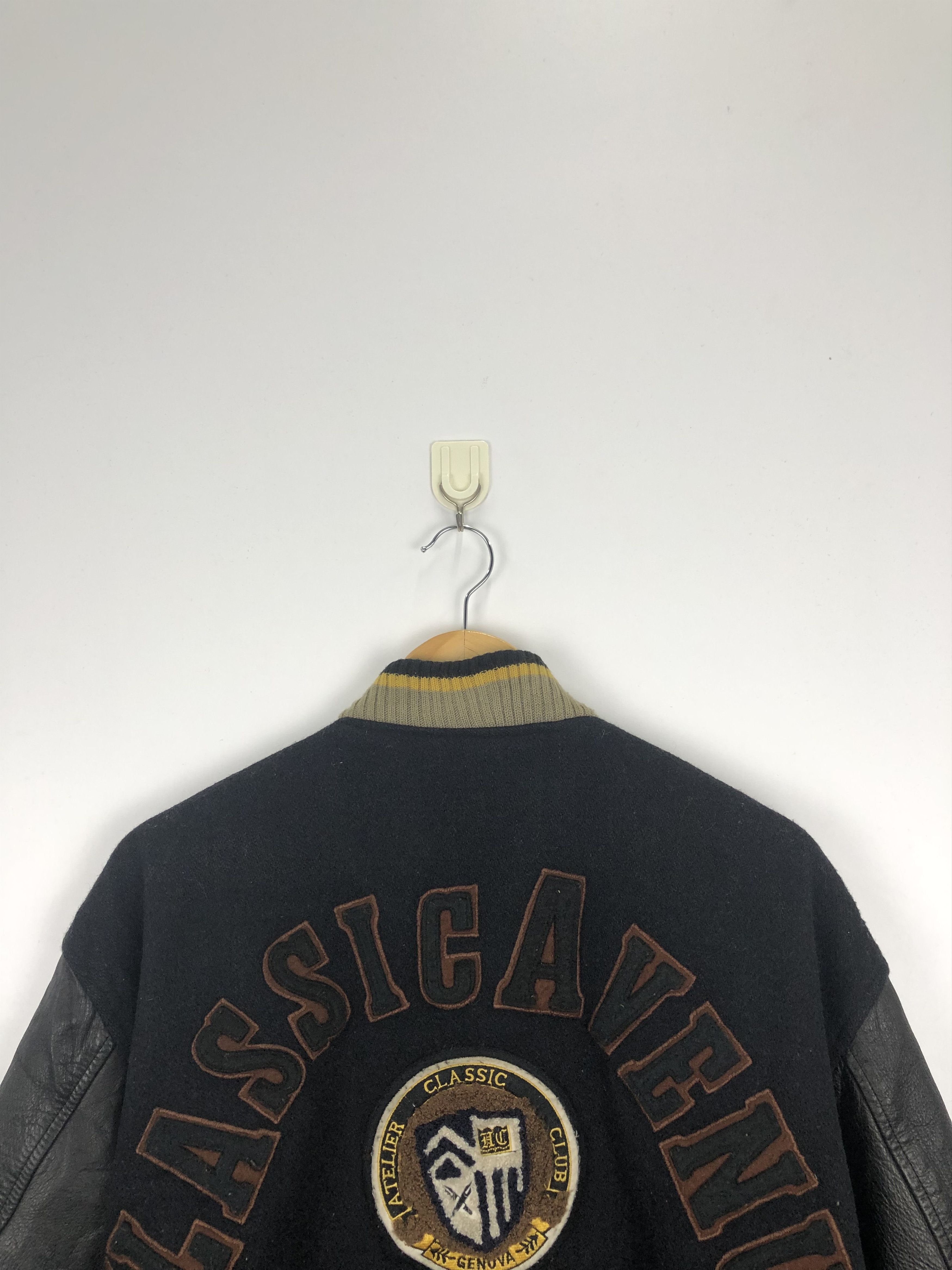 Vintage Vintage 80s PTA Genova Classic Leather Varsity Jacket V0351 Size US M / EU 48-50 / 2 - 10 Thumbnail