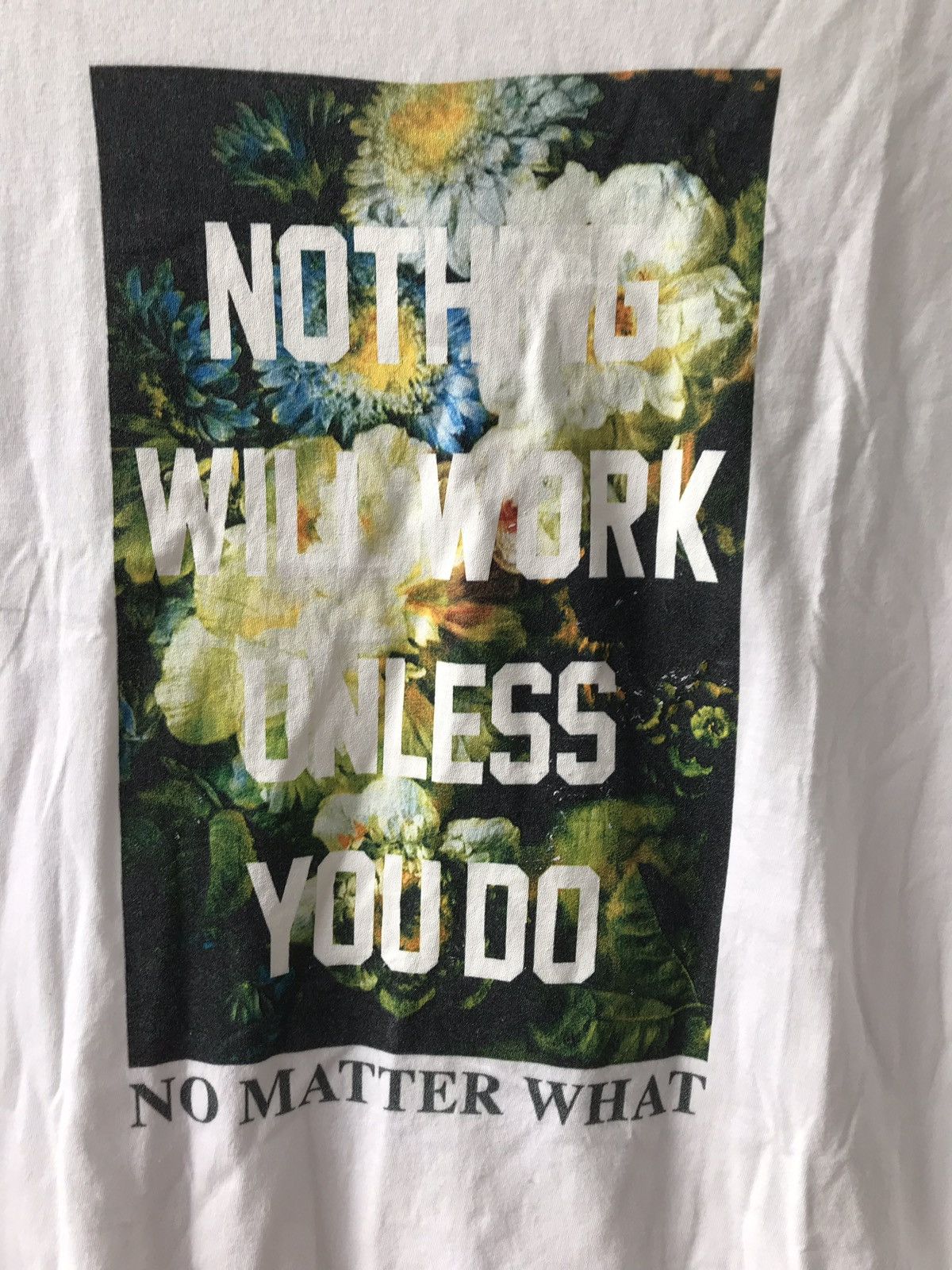 Japanese Brand × Vanquish Vanquish Tee Vneck Flowers Design Screen Japanese Brand Size US M / EU 48-50 / 2 - 2 Thumbnail