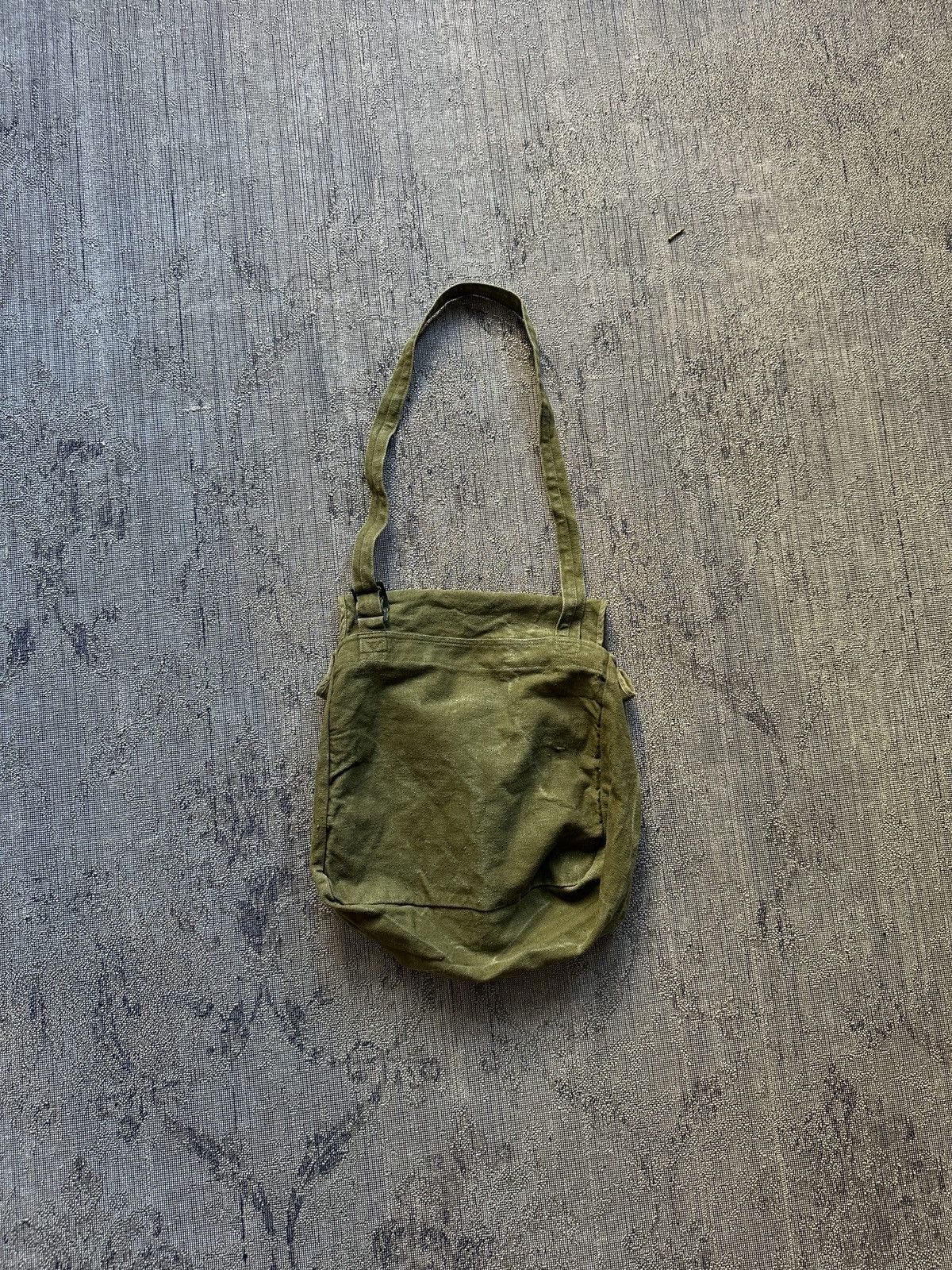 Japanese Brand × Vintage Military 80’s Crossbody Bag Size ONE SIZE - 3 Thumbnail