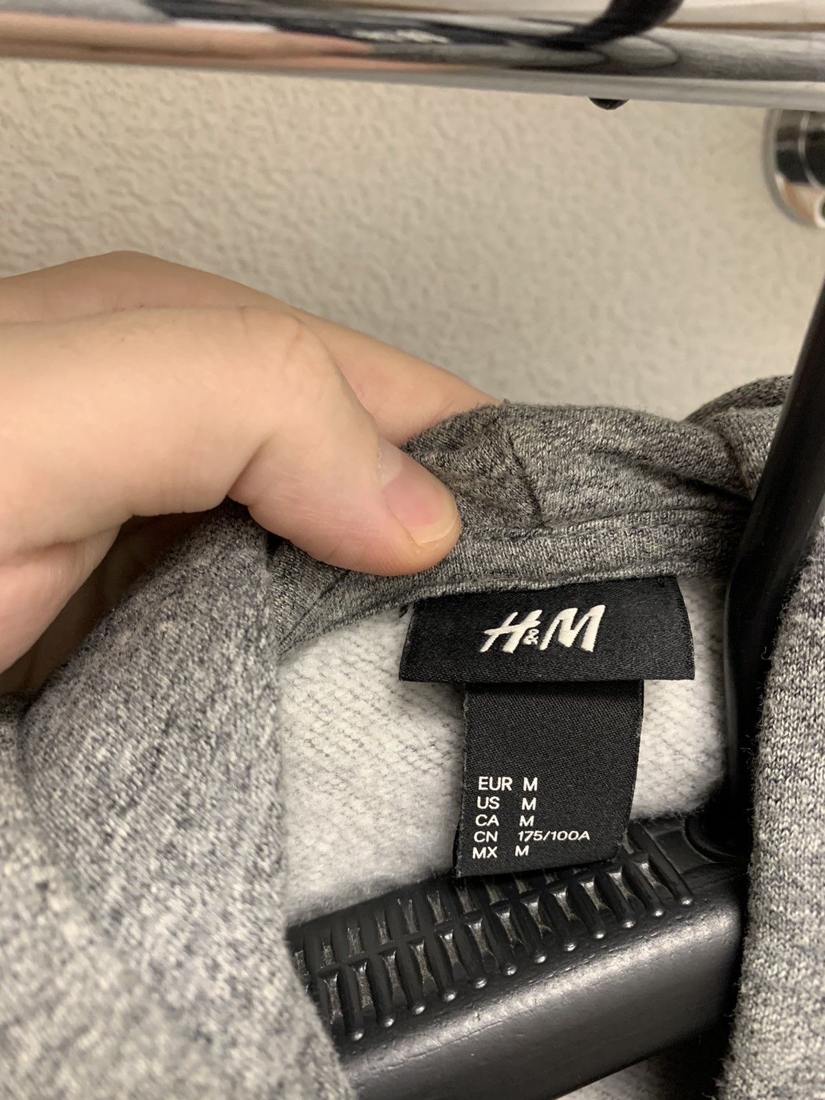 H&M The weeknd H&M & XO grey hoodie M sz luxury streetwear Size US M / EU 48-50 / 2 - 4 Thumbnail