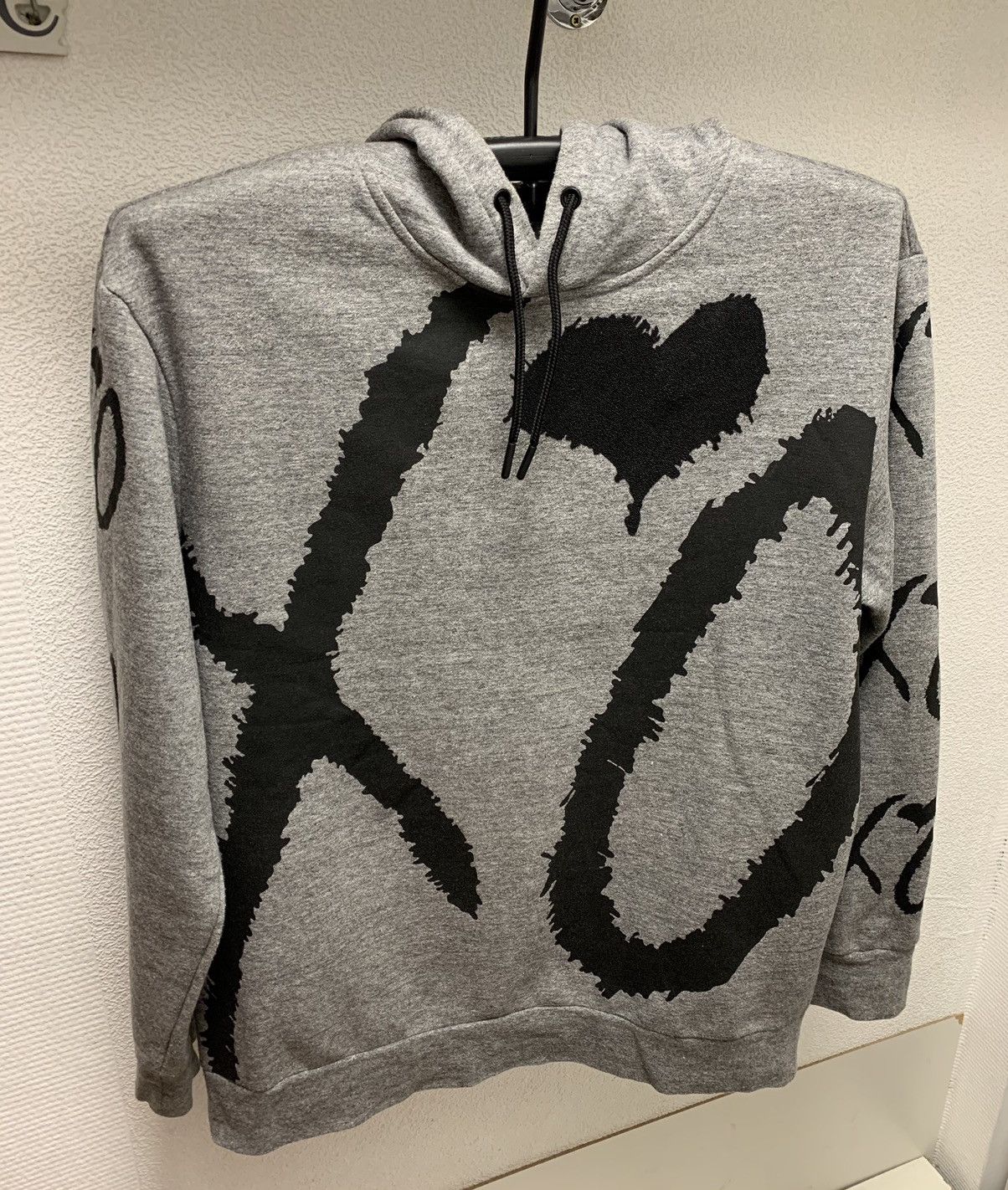 H&M The weeknd H&M & XO grey hoodie M sz luxury streetwear Size US M / EU 48-50 / 2 - 1 Thumbnail