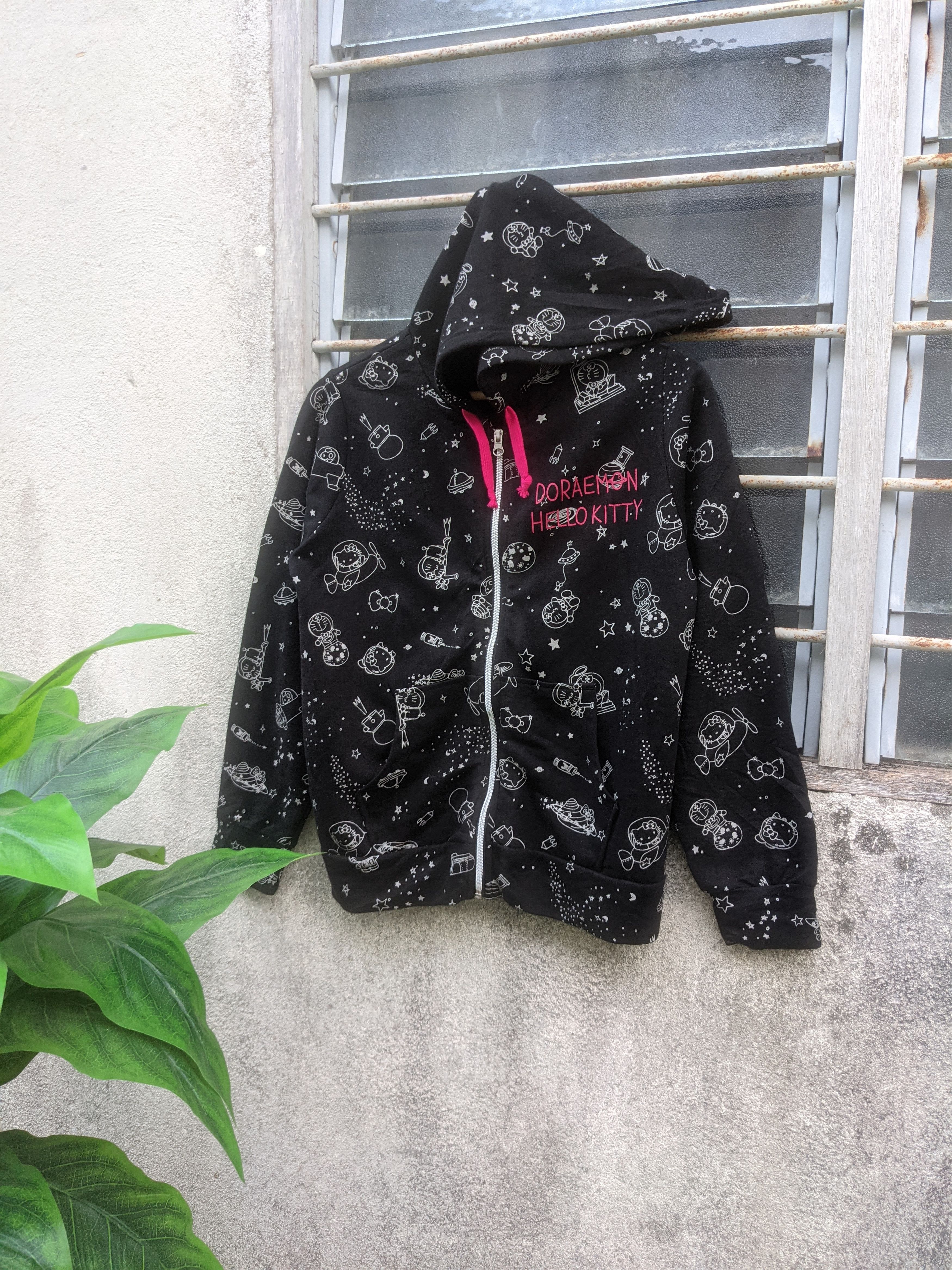 Cartoon Network × Japanese Brand ⚡️Rare⚡️ Doraemon X Hello Kitty Fullprint Hoodies Size M / US 6-8 / IT 42-44 - 1 Thumbnail