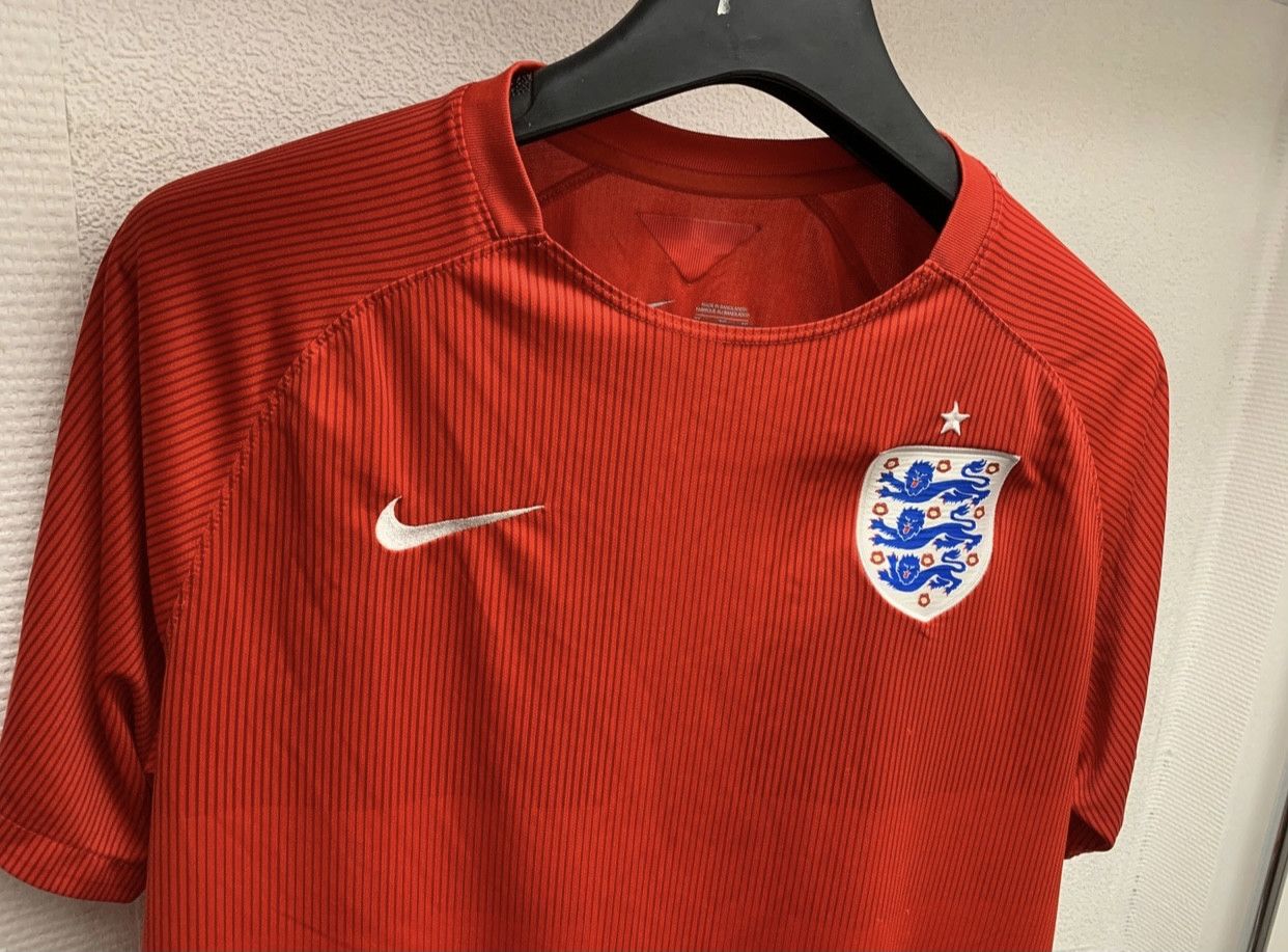 Nike England Nike Soccer jersey 2014 red Xl Size US XL / EU 56 / 4 - 6 Thumbnail