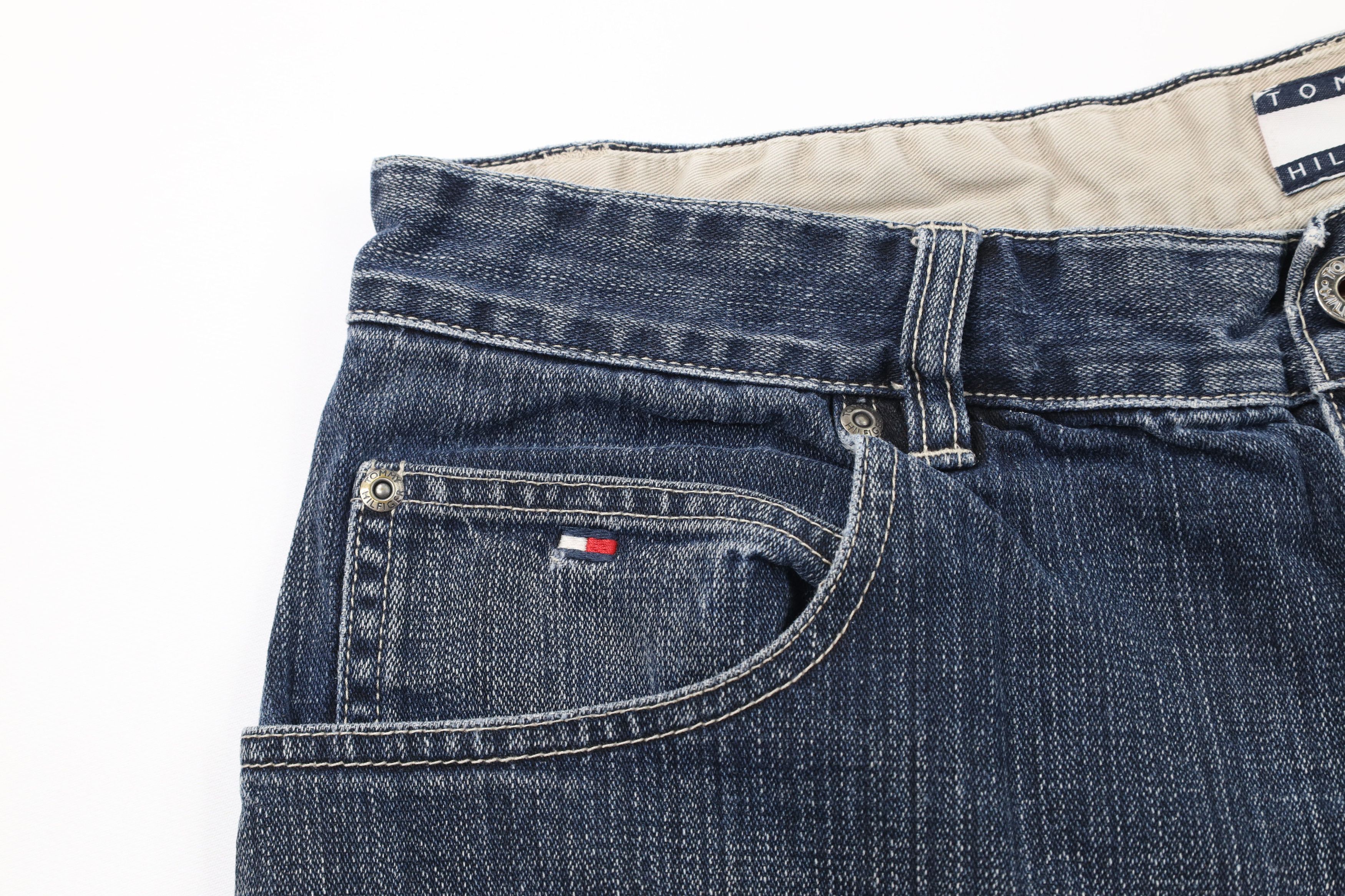 Tommy Hilfiger × Vintage Vintage 90s Tommy Hilfiger Out Baggy Denim Shorts Jorts Size US 34 / EU 50 - 5 Thumbnail