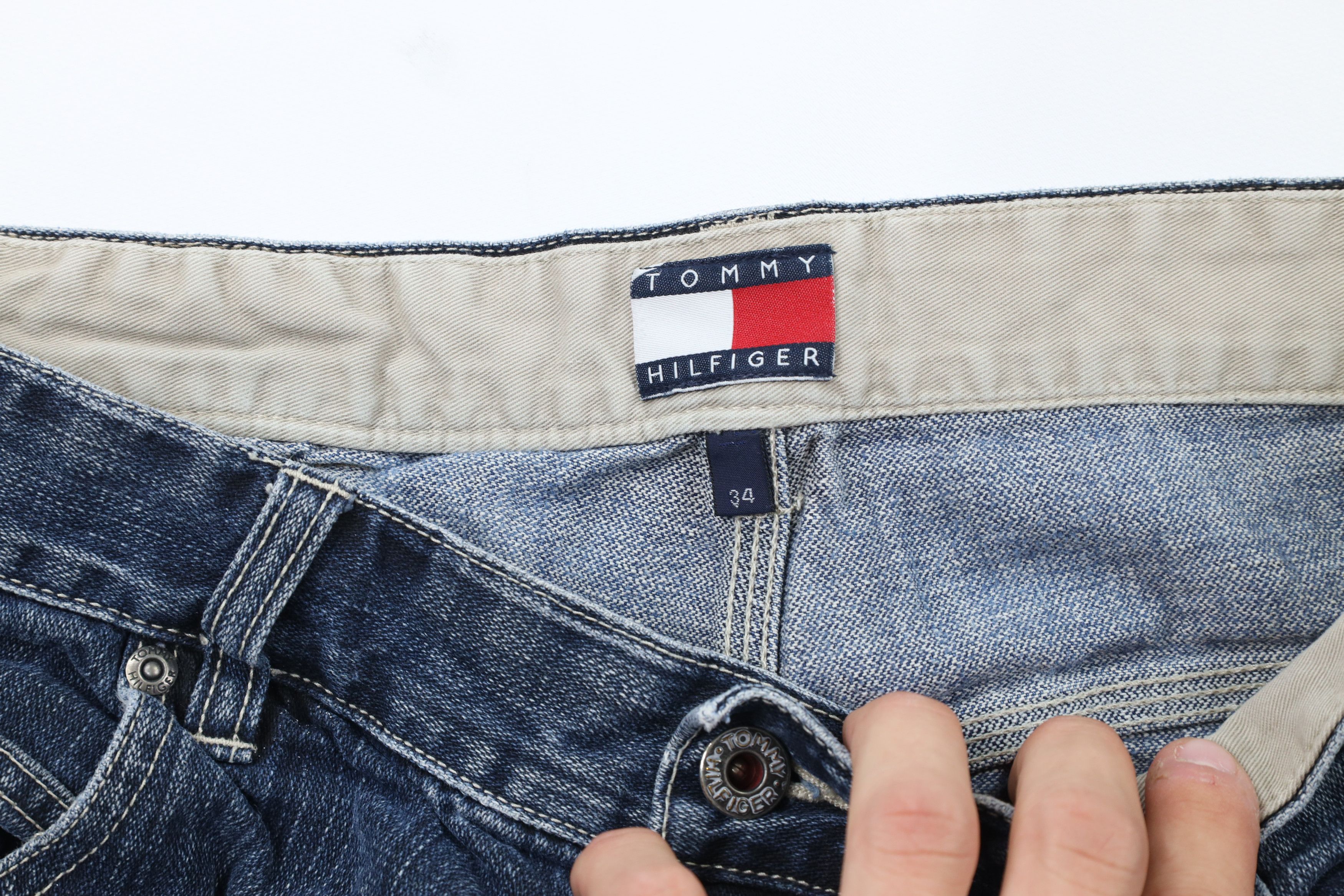 Tommy Hilfiger × Vintage Vintage 90s Tommy Hilfiger Out Baggy Denim Shorts Jorts Size US 34 / EU 50 - 7 Thumbnail