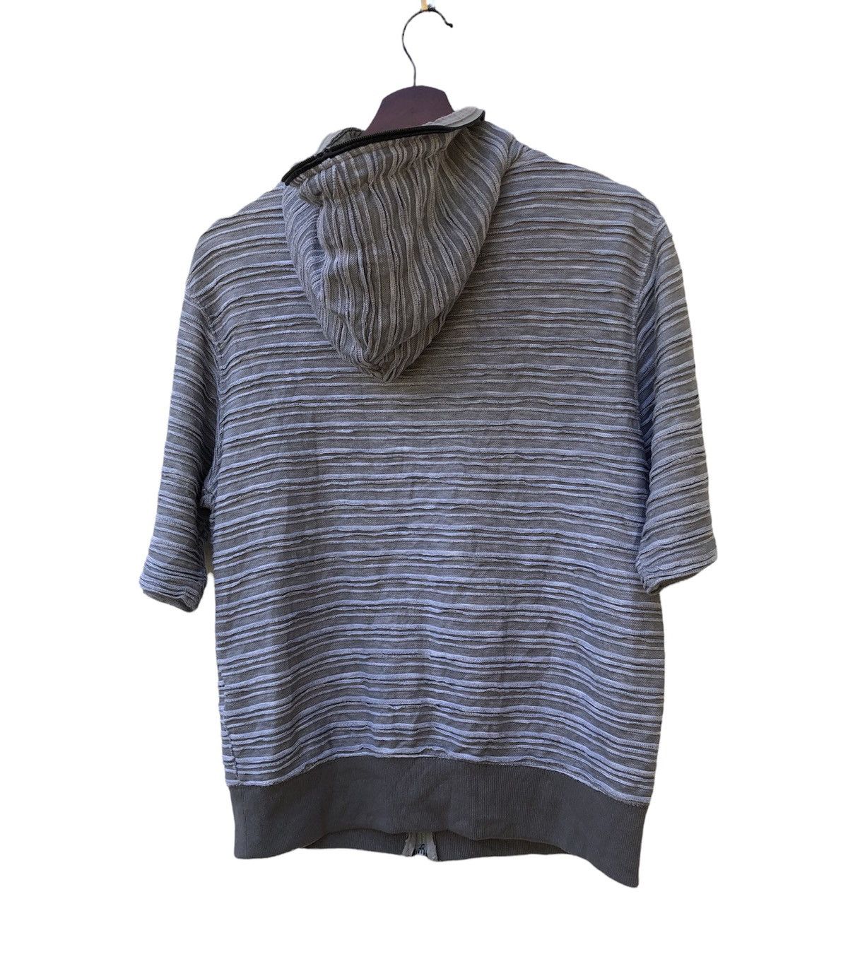 Japanese Brand Japanese Brand Mossimo Short Sleeve pleat Full Zip Size US M / EU 48-50 / 2 - 3 Thumbnail