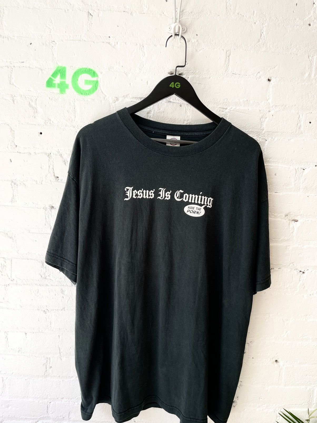 Vintage Vintage JESUS IS COMING HIDE THE PORN ! crazy Shirt fuck Size US XXL / EU 58 / 5 - 2 Thumbnail