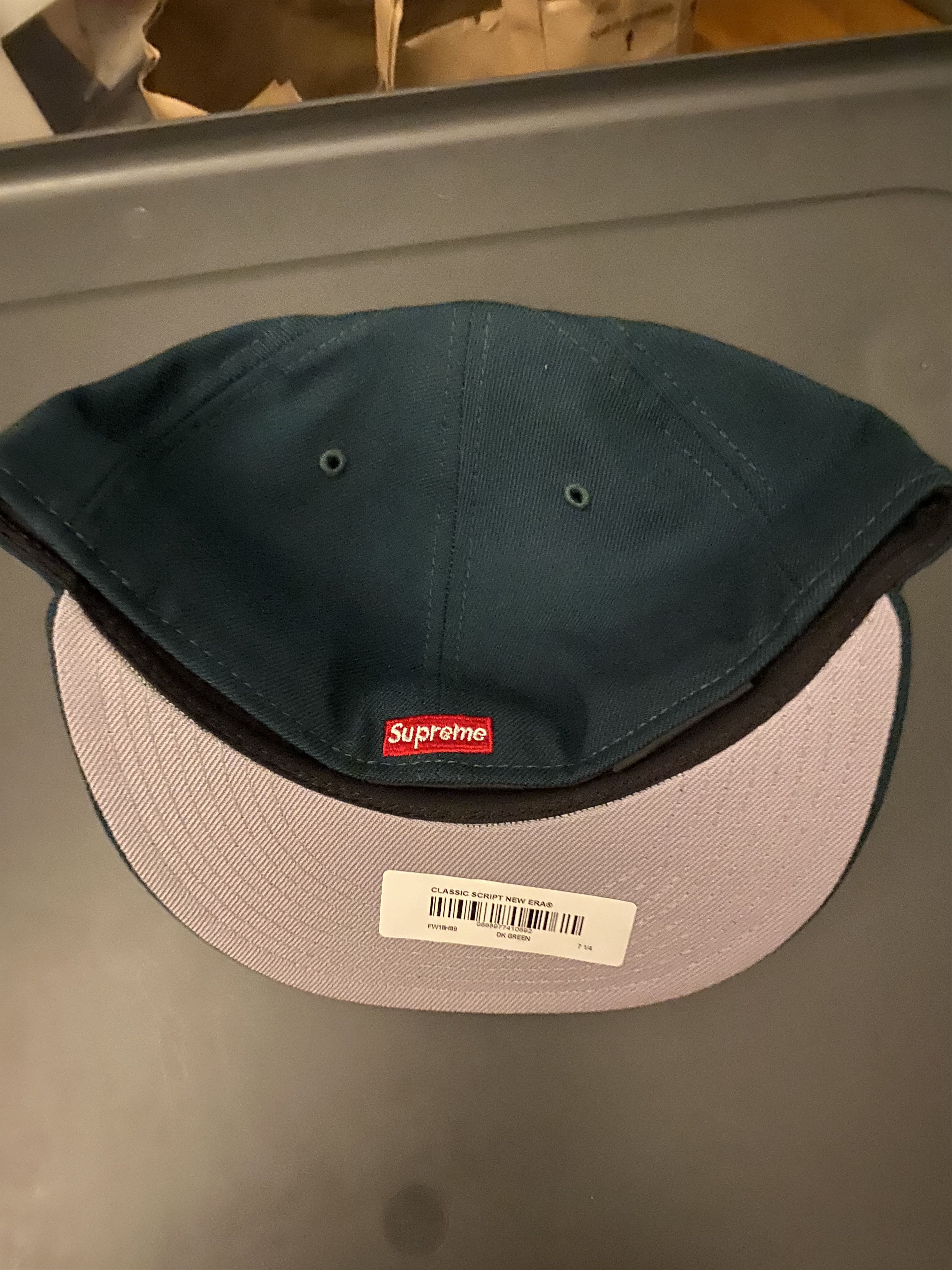 New Era × Supreme Supreme Classic Script New Era Cap Green 7 /14 Size ONE SIZE - 2 Thumbnail