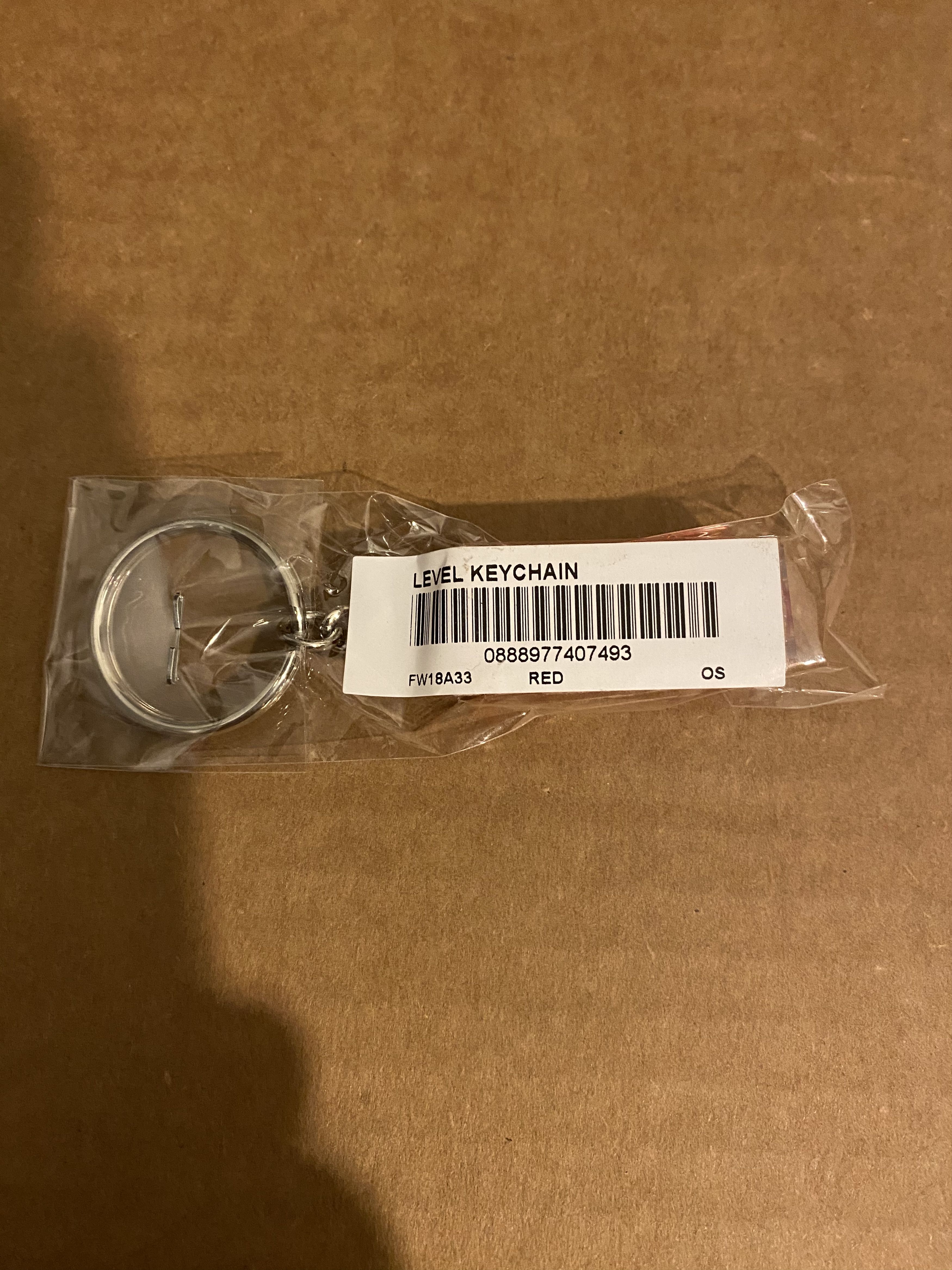 Supreme Supreme Level Keychain Red FW18 Size ONE SIZE - 2 Thumbnail