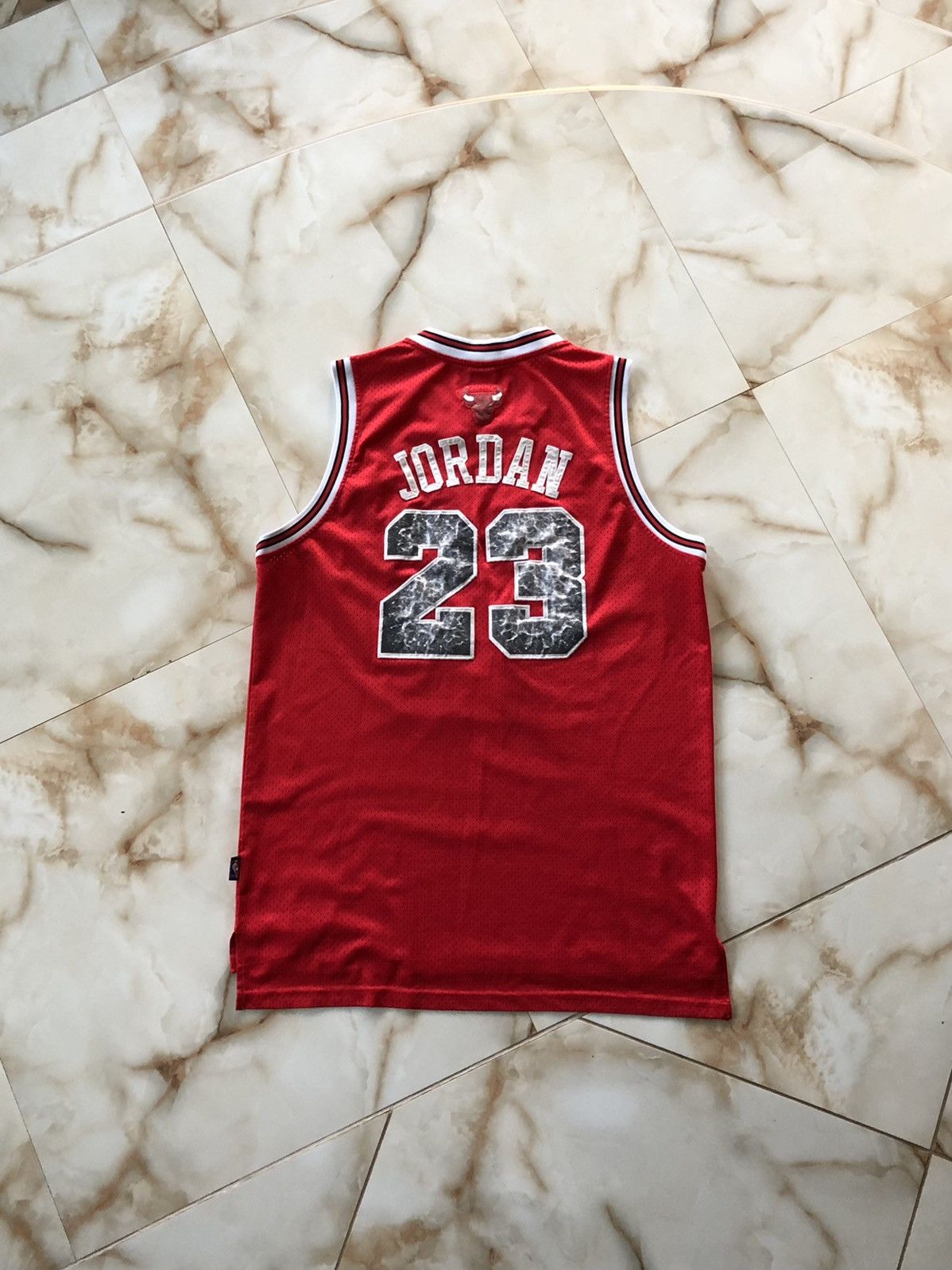 Jordan Brand × Nike × Vintage Vintage Nike Chicago Bulls Jordan 23 Jersey Size US XL / EU 56 / 4 - 4 Thumbnail