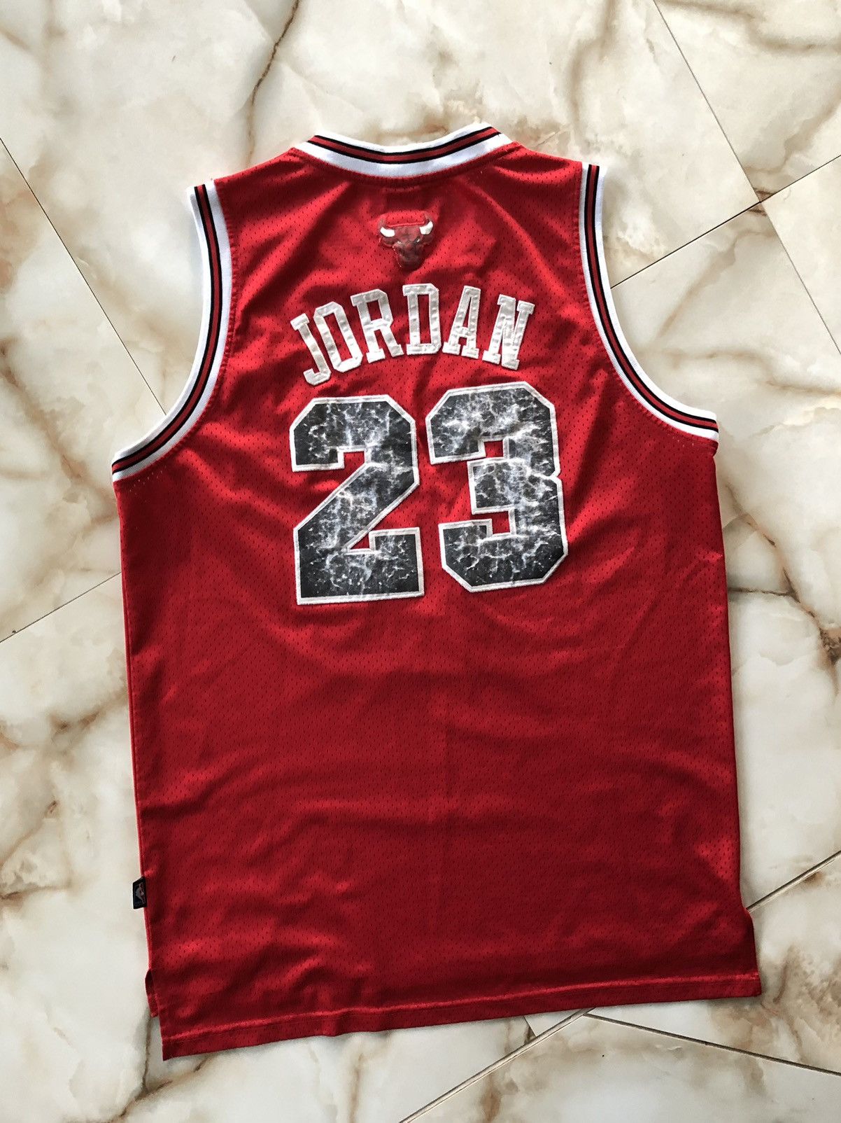 Jordan Brand × Nike × Vintage Vintage Nike Chicago Bulls Jordan 23 Jersey Size US XL / EU 56 / 4 - 5 Thumbnail