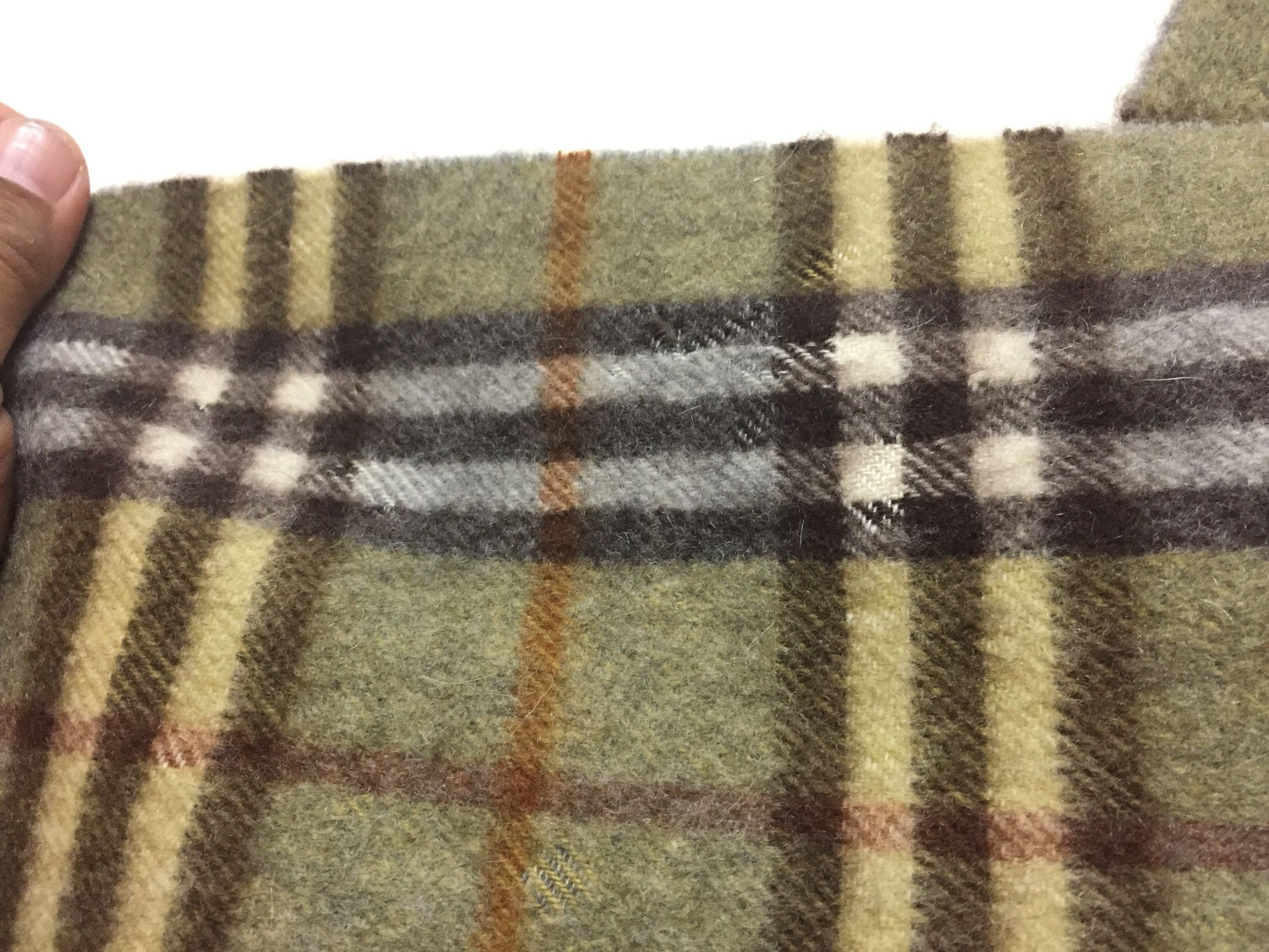 Burberry × Vintage 90's BURBERRYS OF LONDON SCARVE CHECKEDERED MADE IN ENGLAND Size ONE SIZE - 8 Thumbnail