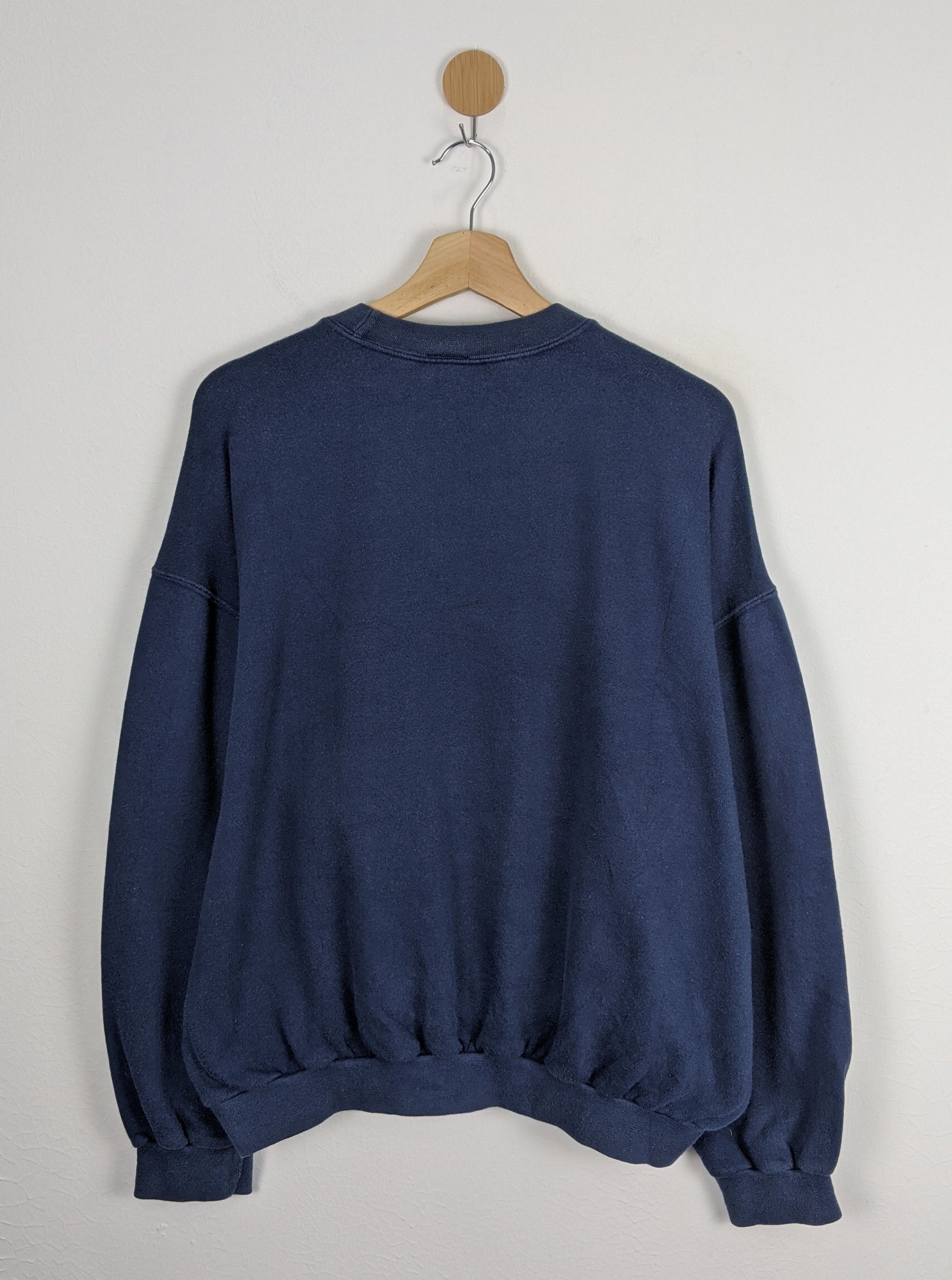 Nike Vintage Nike 80s 90s big logo swoosh sweatshirt Size US L / EU 52-54 / 3 - 3 Thumbnail