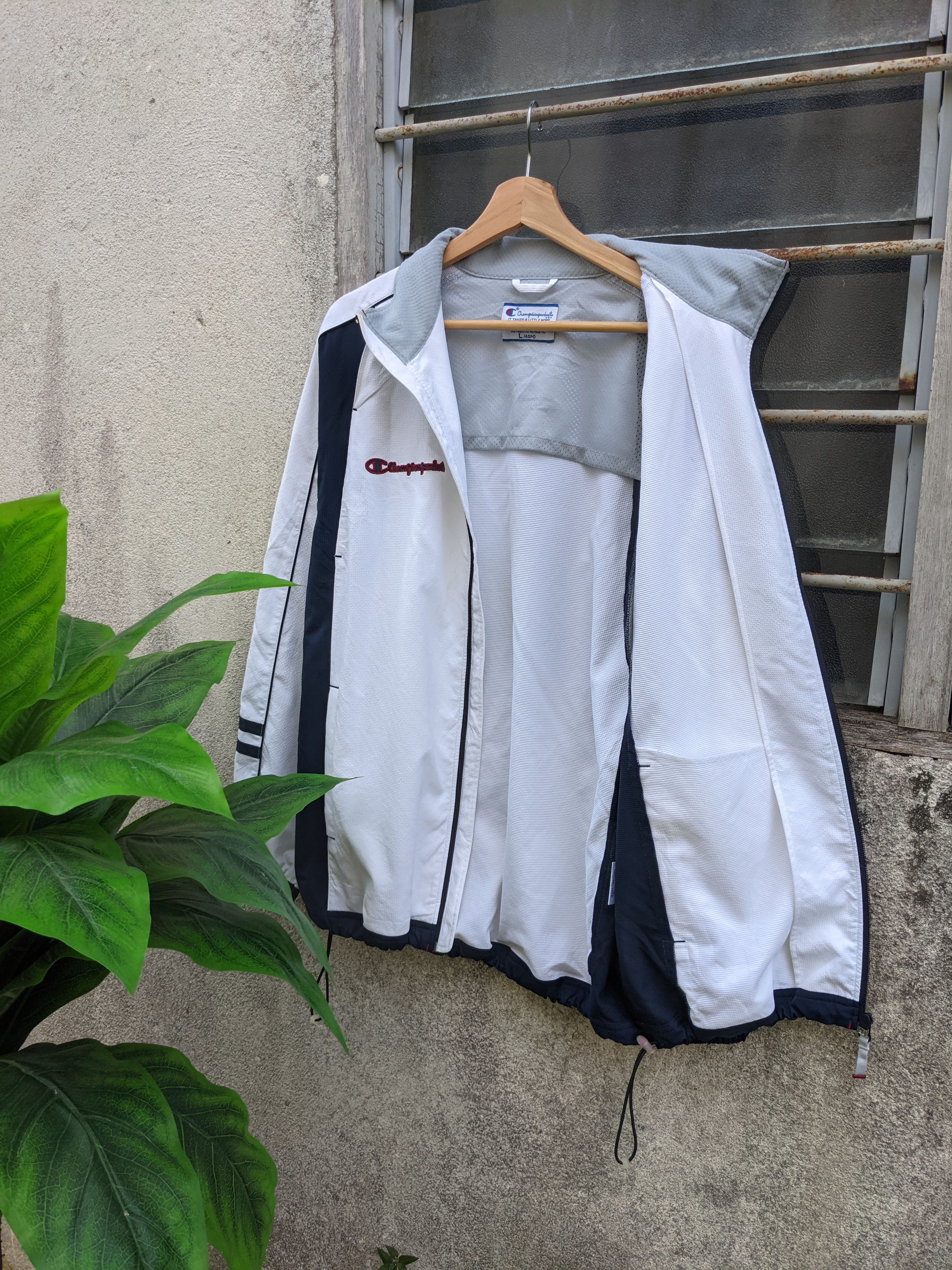 Champion ⚡️Steals⚡️ Champion Products Drawstring Jacket Size US L / EU 52-54 / 3 - 6 Thumbnail
