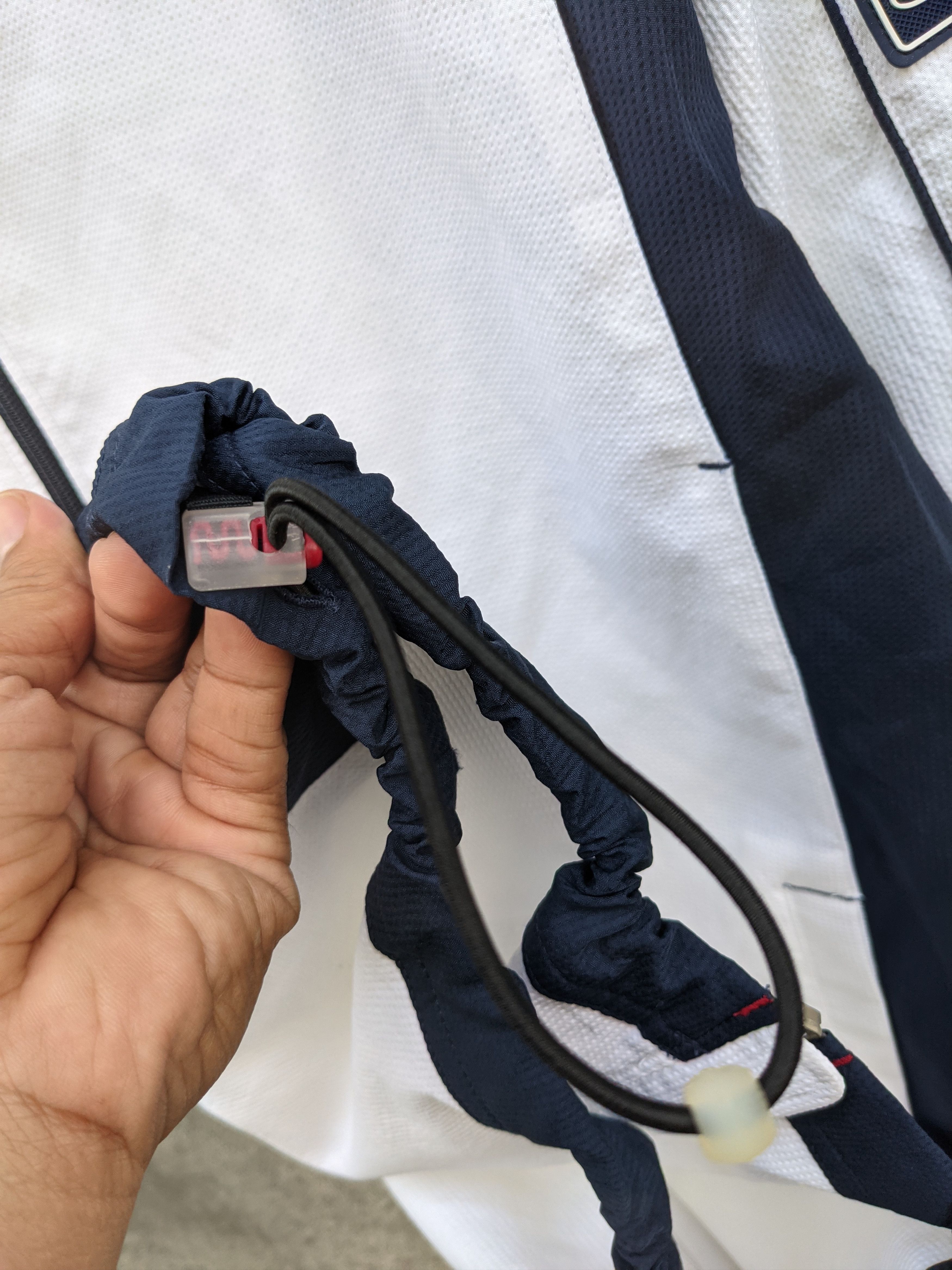 Champion ⚡️Steals⚡️ Champion Products Drawstring Jacket Size US L / EU 52-54 / 3 - 9 Thumbnail