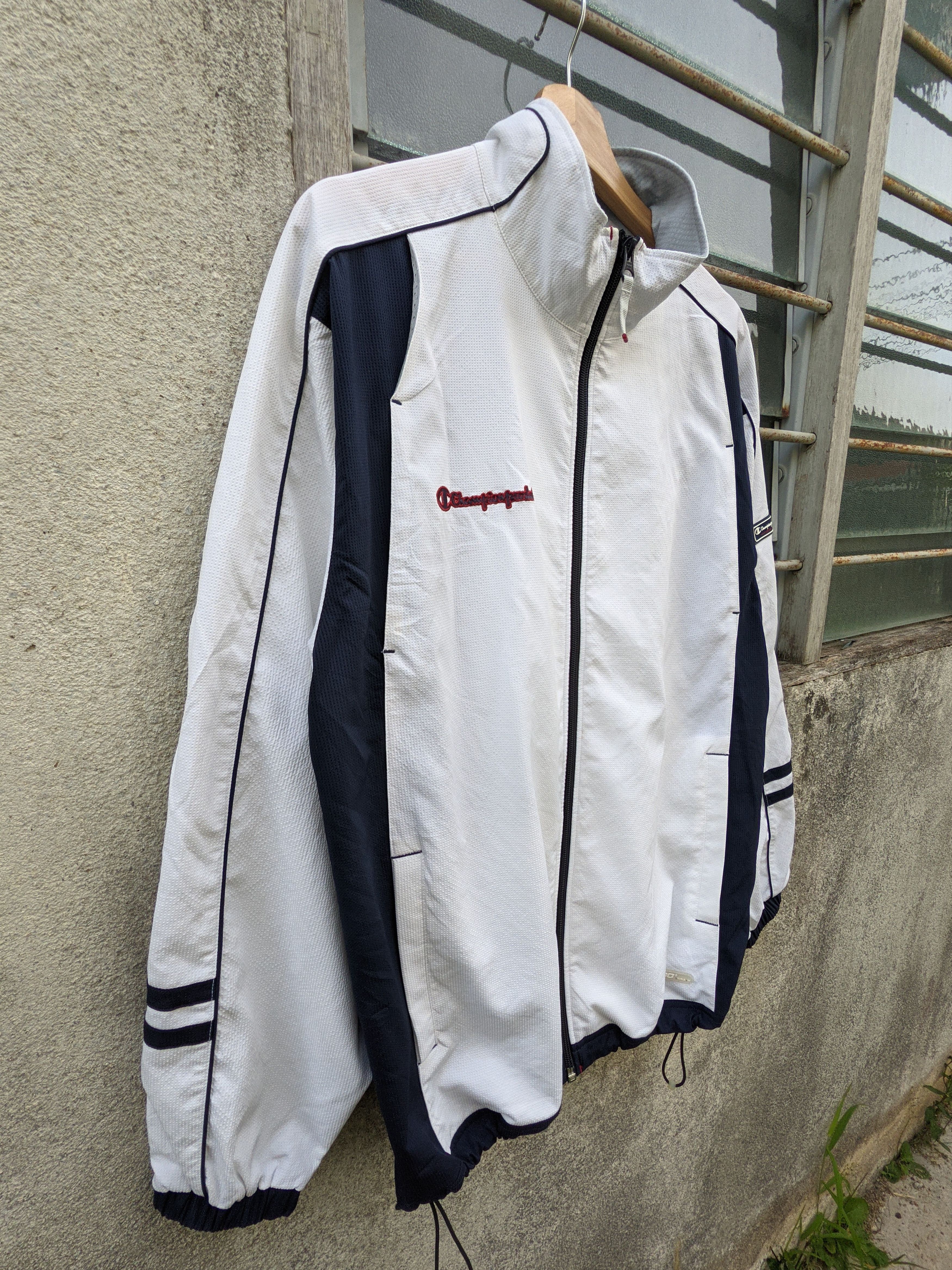 Champion ⚡️Steals⚡️ Champion Products Drawstring Jacket Size US L / EU 52-54 / 3 - 4 Thumbnail