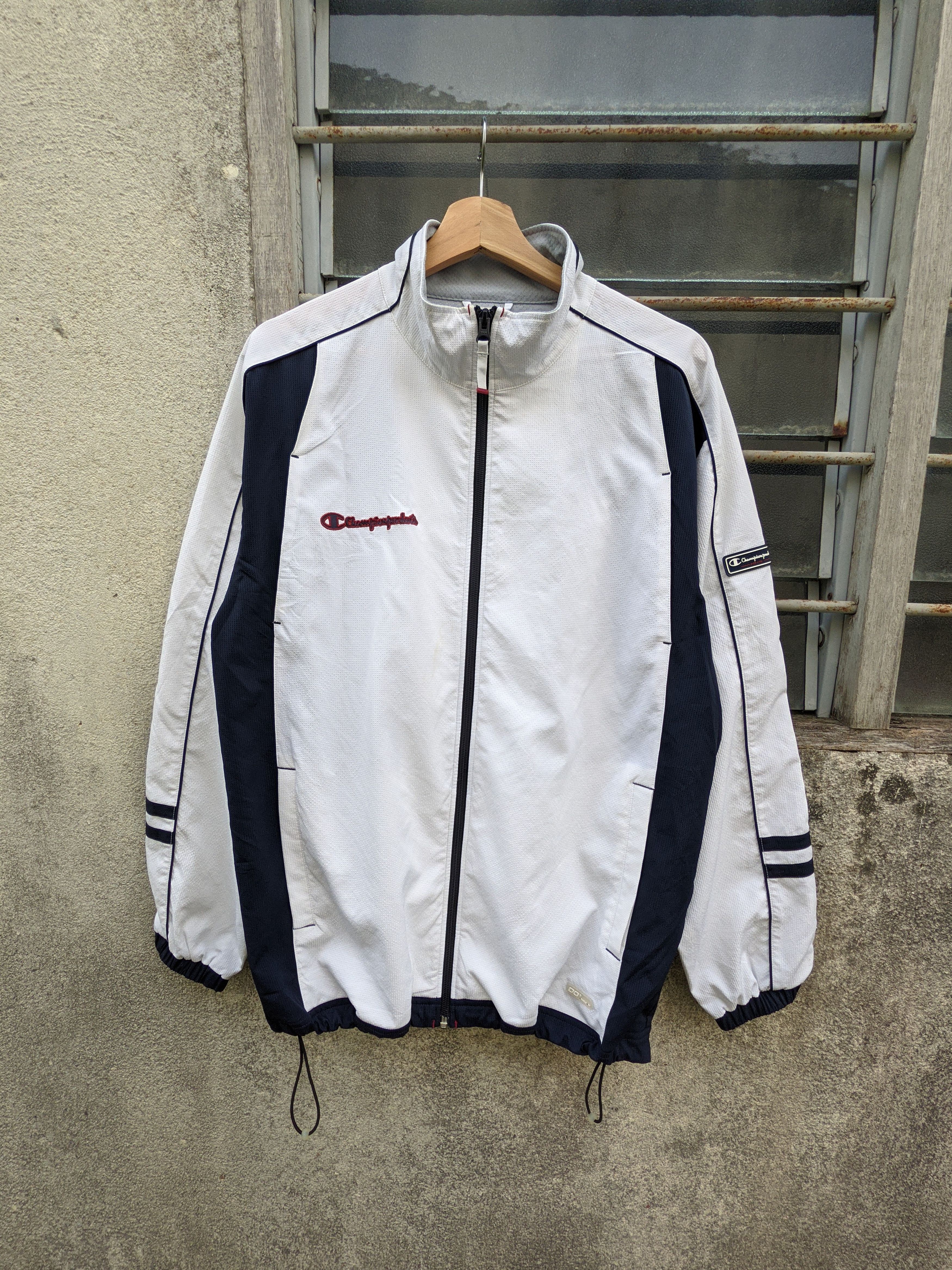 Champion ⚡️Steals⚡️ Champion Products Drawstring Jacket Size US L / EU 52-54 / 3 - 5 Thumbnail
