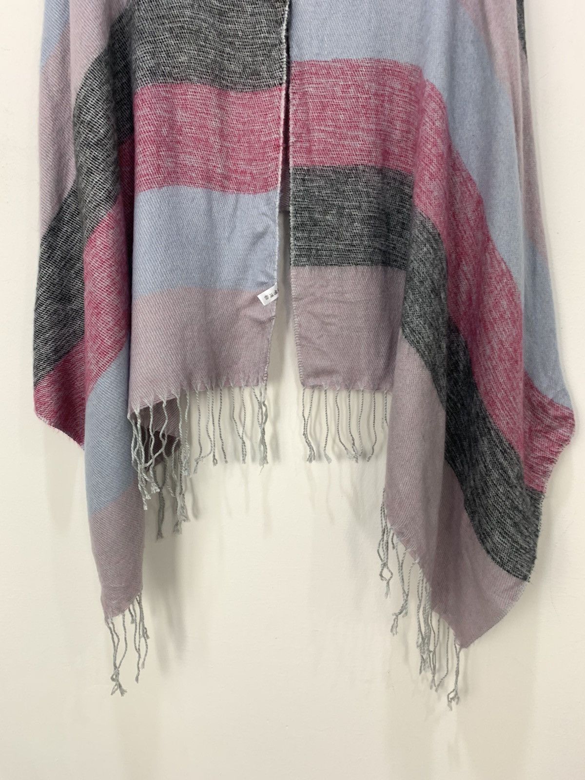 Cross Colours × Japanese Brand × Other MODEN Aran Knitwear Scarf Muffler Wrap Cape Button Cardigan Size ONE SIZE - 6 Thumbnail