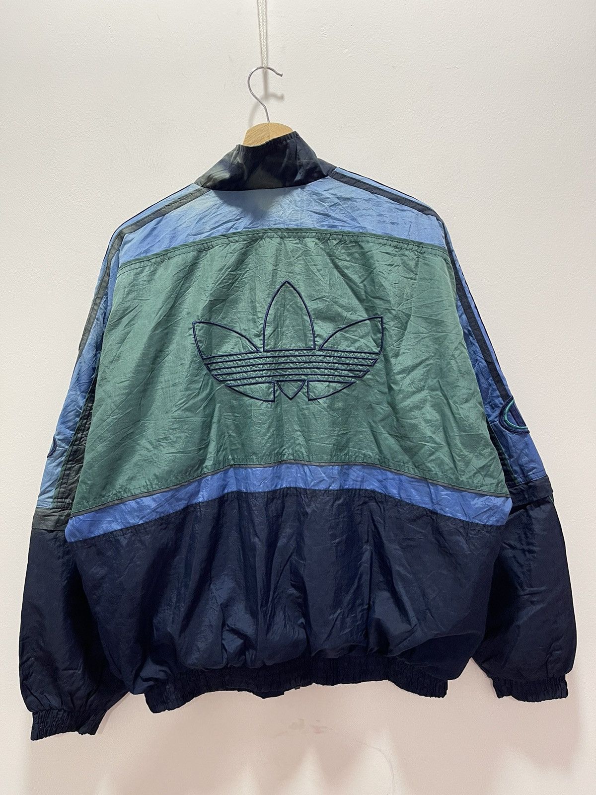 Adidas VINTAGE ADIDAS TREFOIL BIG LOGO DETACHABLE COLOURBLOK JACKET Size US XL / EU 56 / 4 - 12 Thumbnail