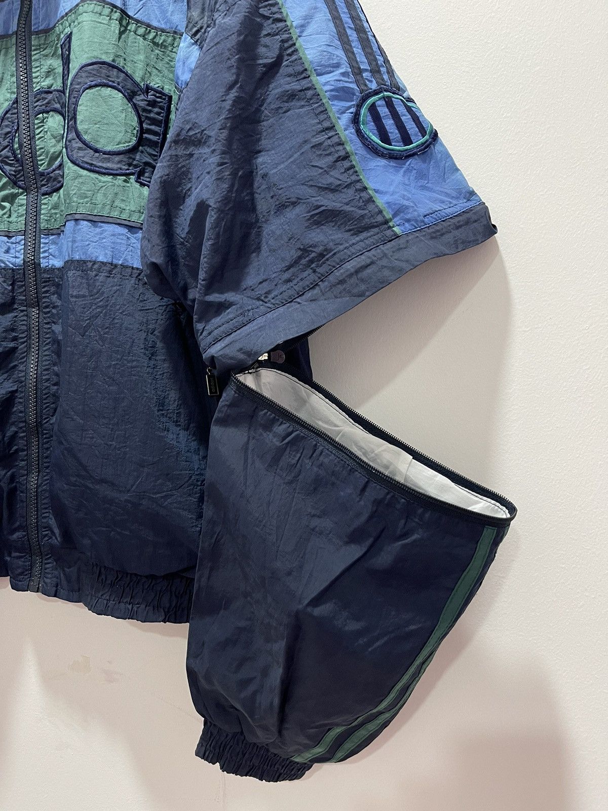 Adidas VINTAGE ADIDAS TREFOIL BIG LOGO DETACHABLE COLOURBLOK JACKET Size US XL / EU 56 / 4 - 3 Thumbnail