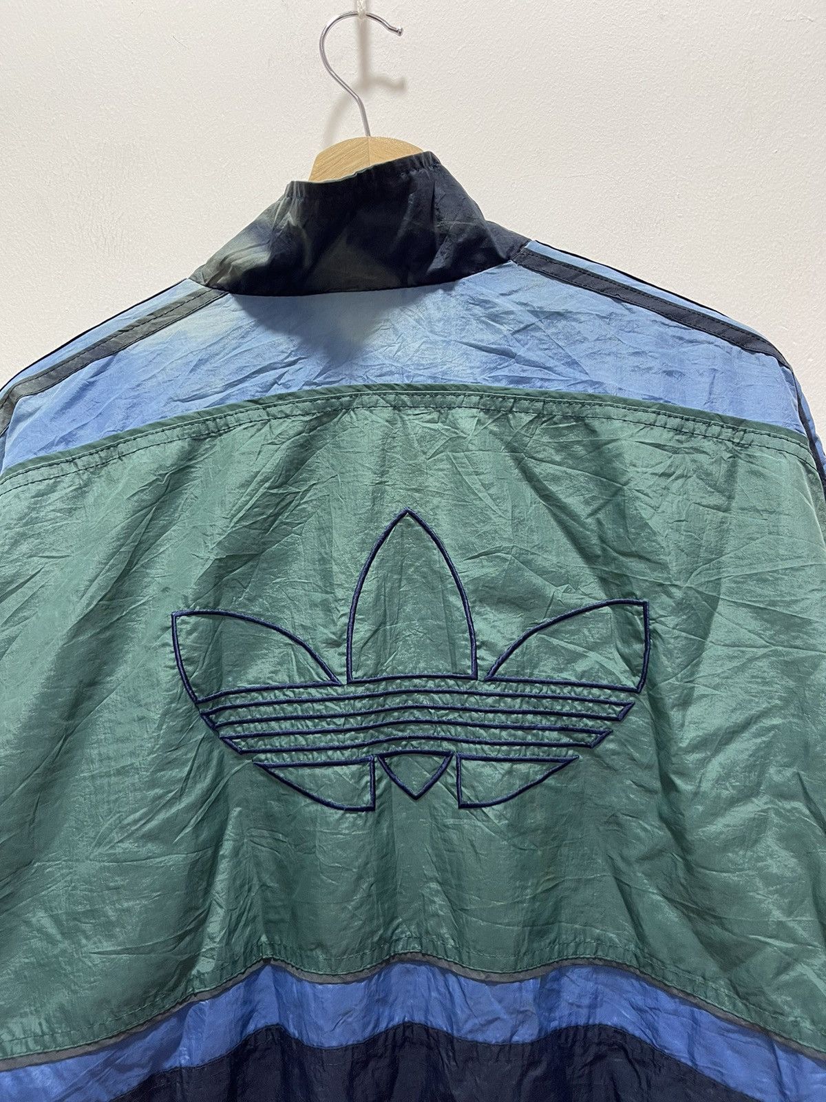 Adidas VINTAGE ADIDAS TREFOIL BIG LOGO DETACHABLE COLOURBLOK JACKET Size US XL / EU 56 / 4 - 13 Thumbnail