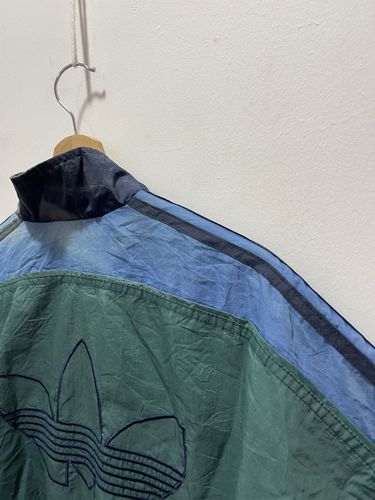 Adidas VINTAGE ADIDAS TREFOIL BIG LOGO DETACHABLE COLOURBLOK JACKET Size US XL / EU 56 / 4 - 16 Thumbnail