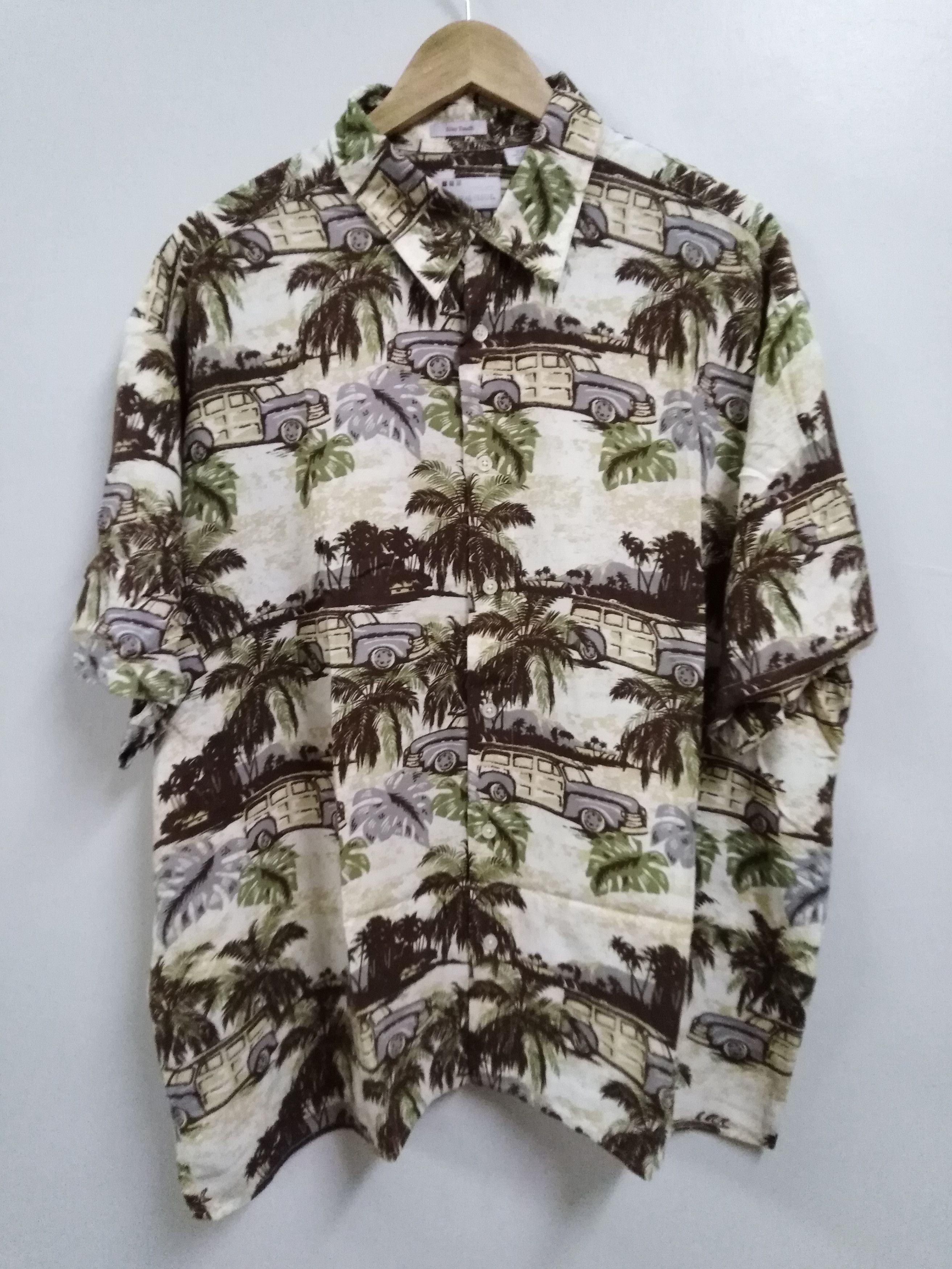 image of Aloha Wear x Hawaiian Shirt Very Vintage Car Rayon Hawaiian Shirt, Men's (Size 2XL)