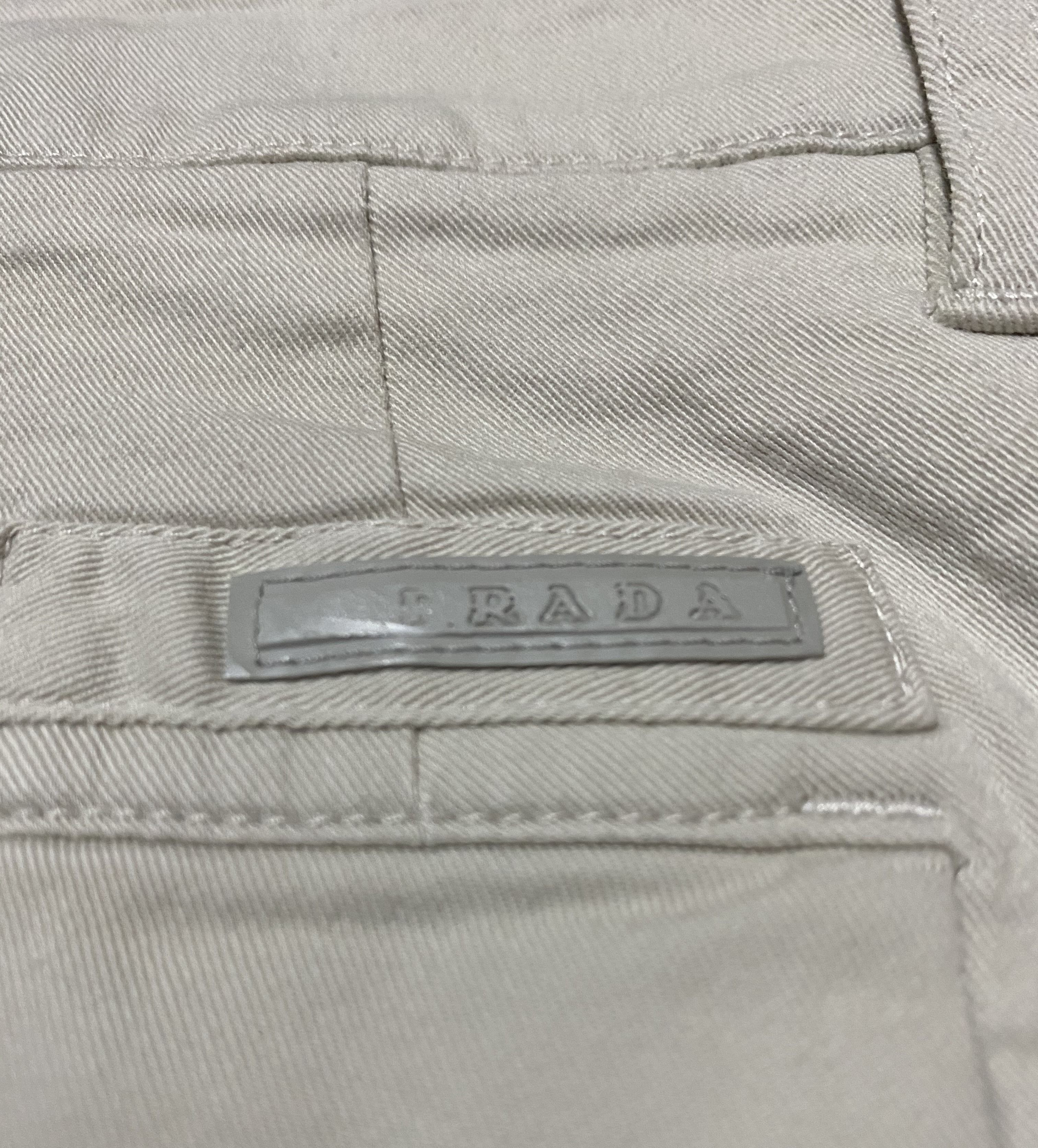 Prada Women’s SS09 Beige Prada Cotton Chino Shorts Vintage Size 28" / US 6 / IT 42 - 4 Thumbnail