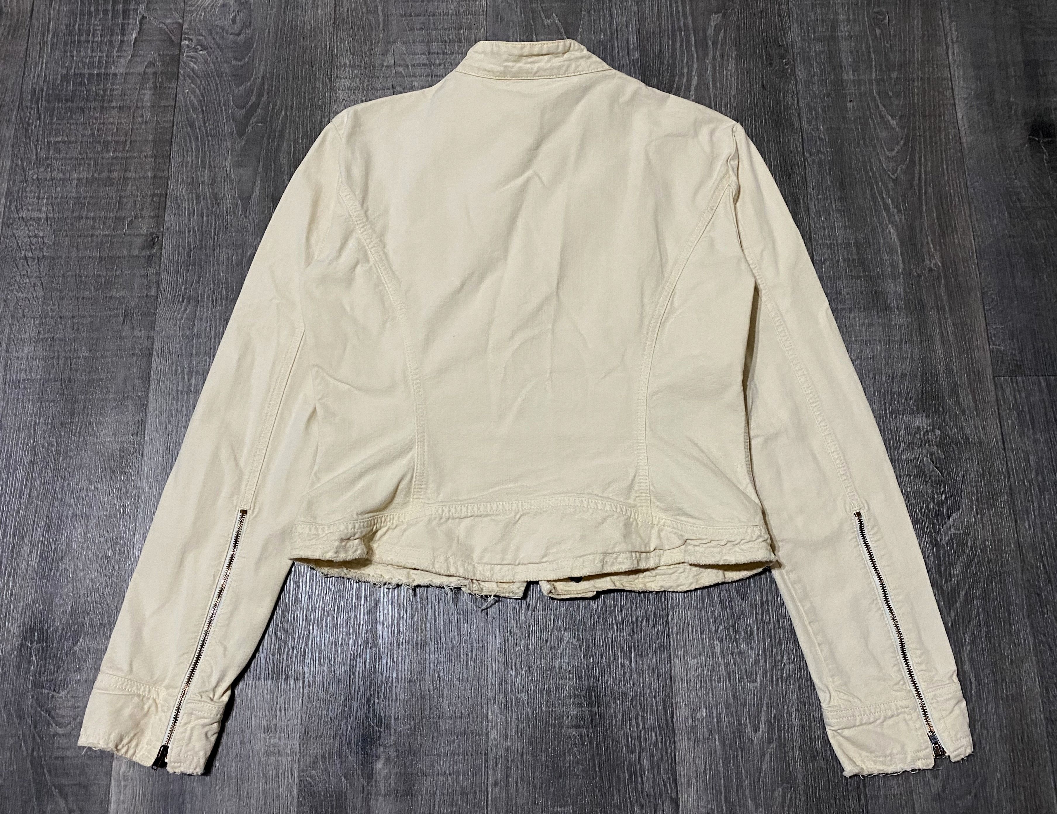 Versace Jeans Couture Jeans Couture VJC Milky White Multi Pocket Zip Denim Jacket Size L / US 10 / IT 46 - 3 Thumbnail