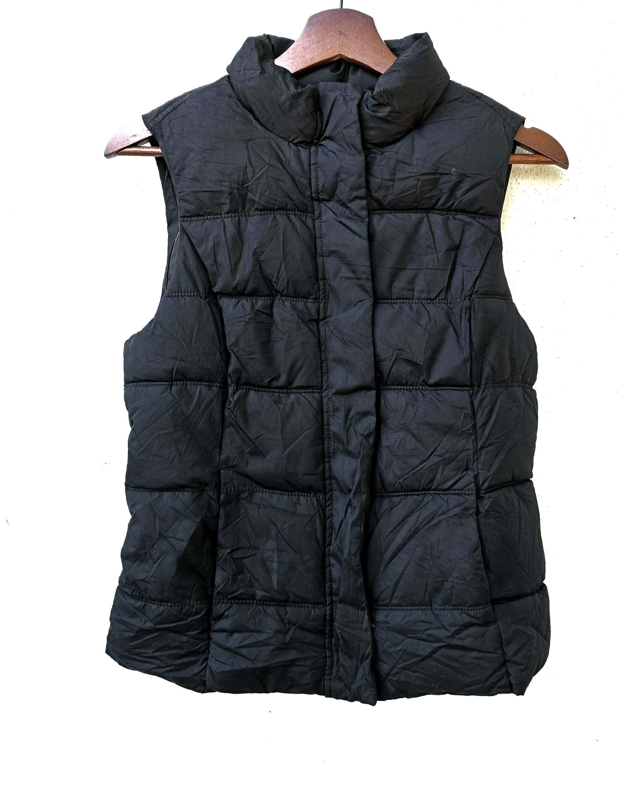 image of Gap Puffer Vest Jacket Size S in Black, Men's