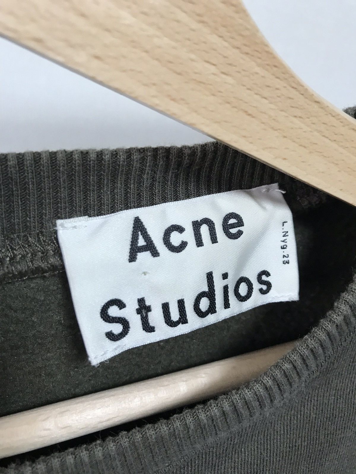 Acne Studios Women's Acne Studios Bat Shaped 2/3 Zip Olive Sweatshirt Size S / US 4 / IT 40 - 4 Thumbnail