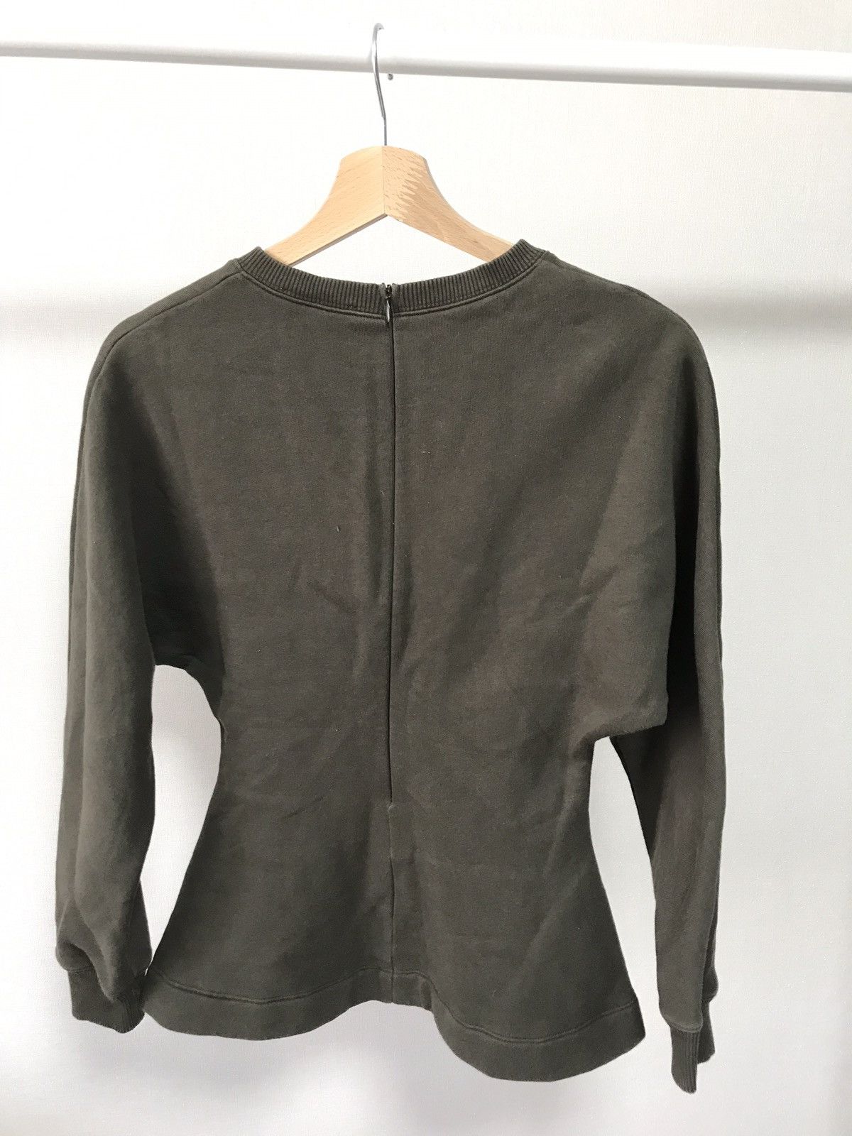 Acne Studios Women's Acne Studios Bat Shaped 2/3 Zip Olive Sweatshirt Size S / US 4 / IT 40 - 3 Thumbnail