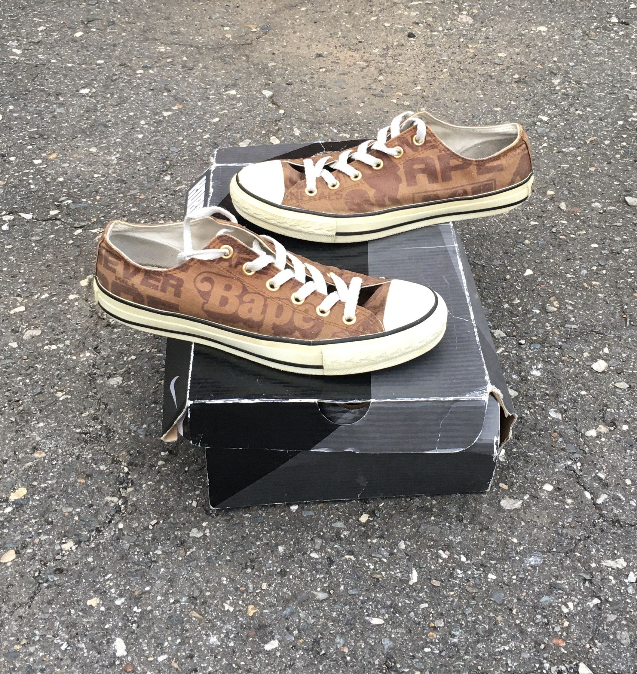 Bape Bape low top apesta bapestas Size US 9 / EU 42 - 1 Thumbnail