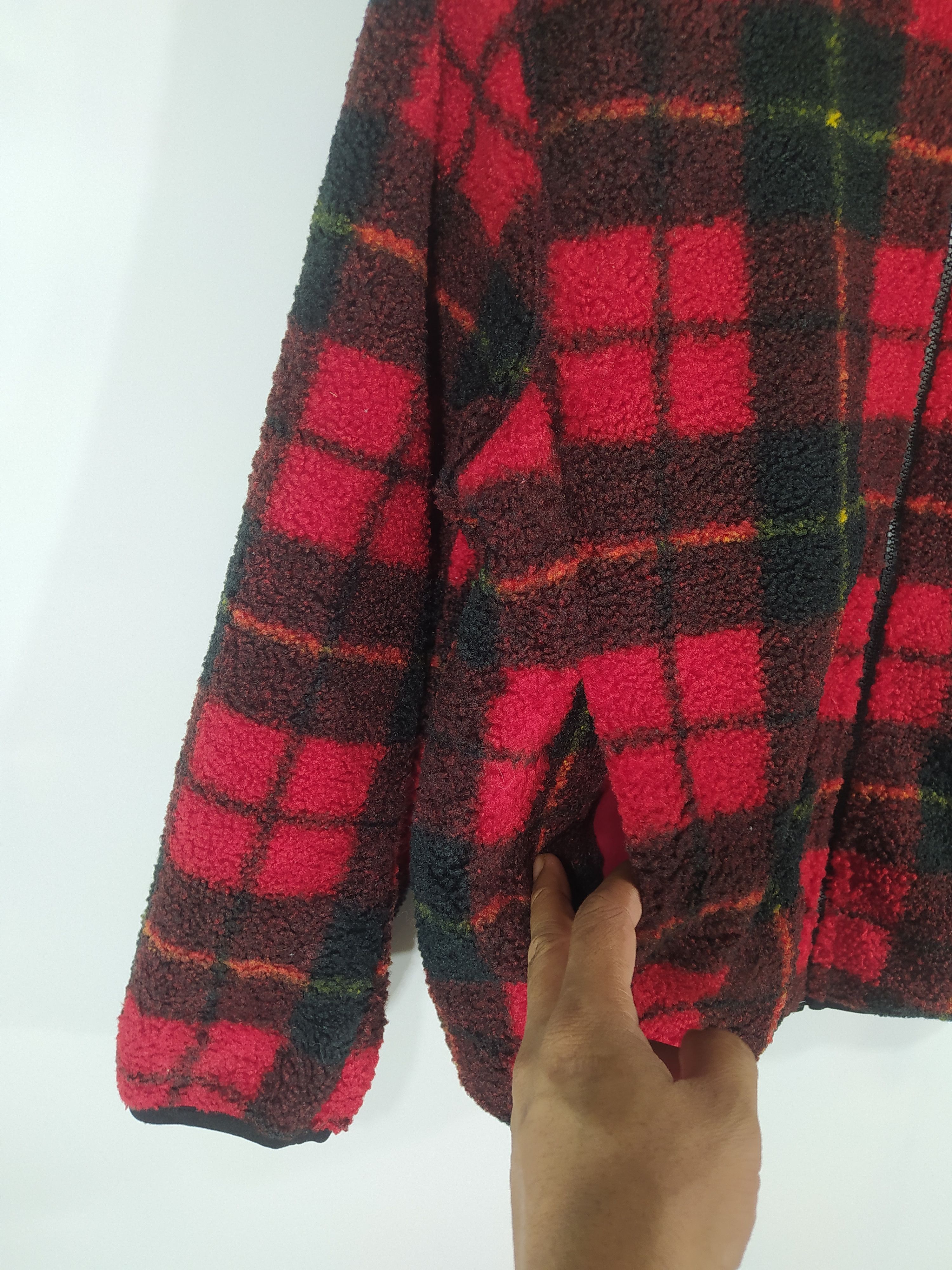 JW Anderson × Japanese Brand × Uniqlo Uniqlo jw Anderson Plaid bulky fleece Size US M / EU 48-50 / 2 - 2 Thumbnail