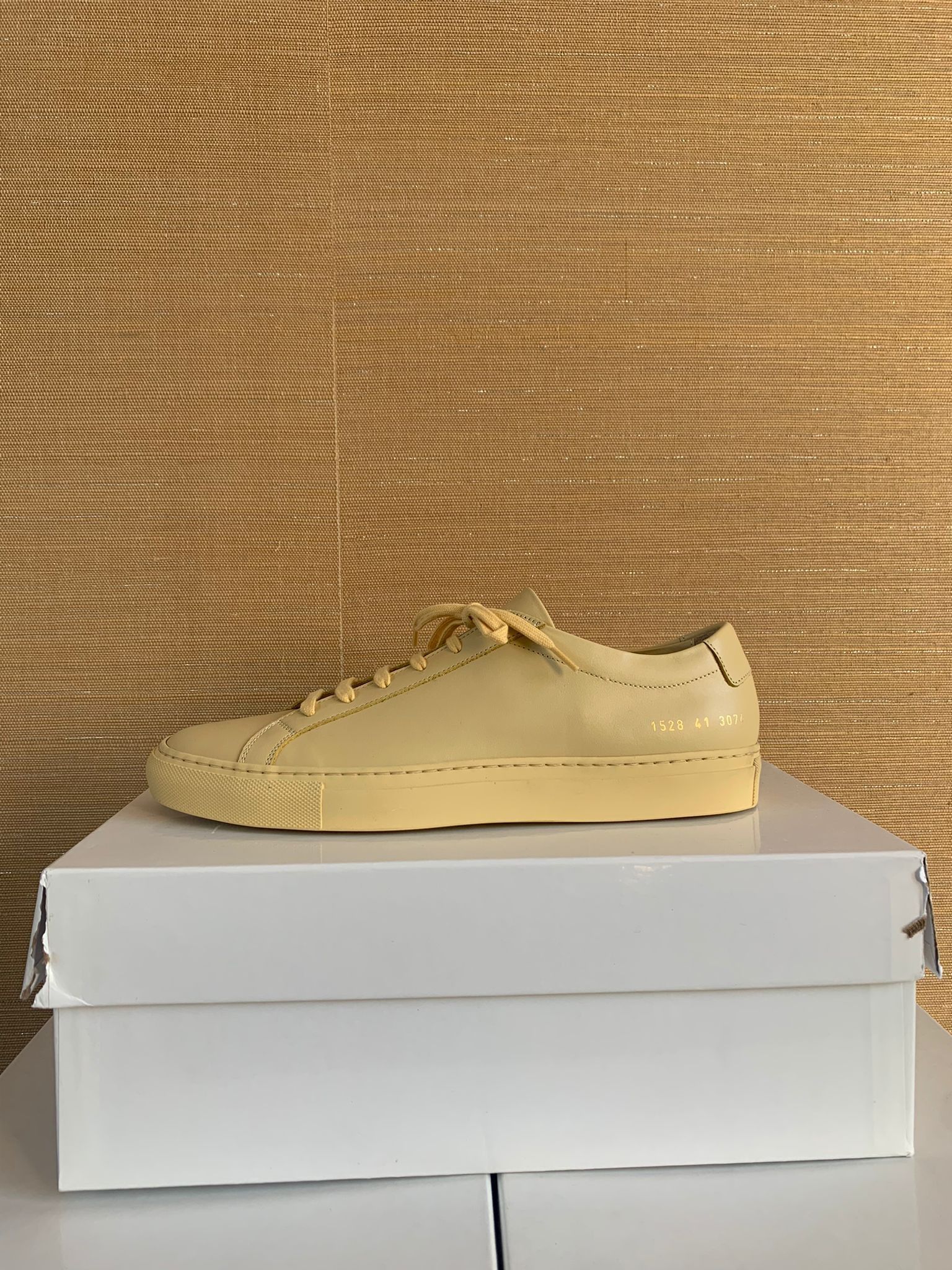 Common Projects Low Achilles Sneakers in Yellow Size US 8 / EU 41 - 1 Thumbnail