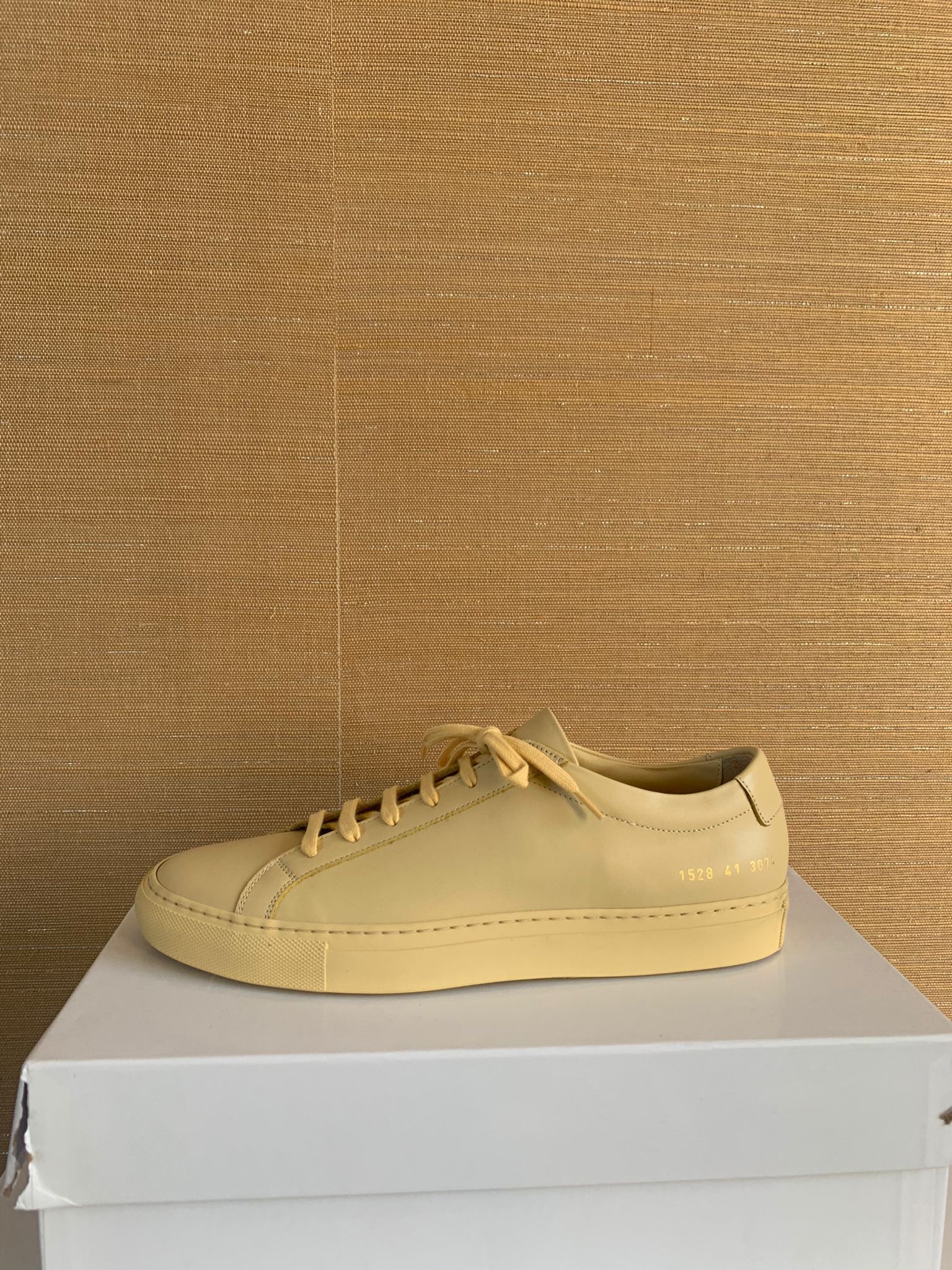 Common Projects Low Achilles Sneakers in Yellow Size US 8 / EU 41 - 4 Thumbnail