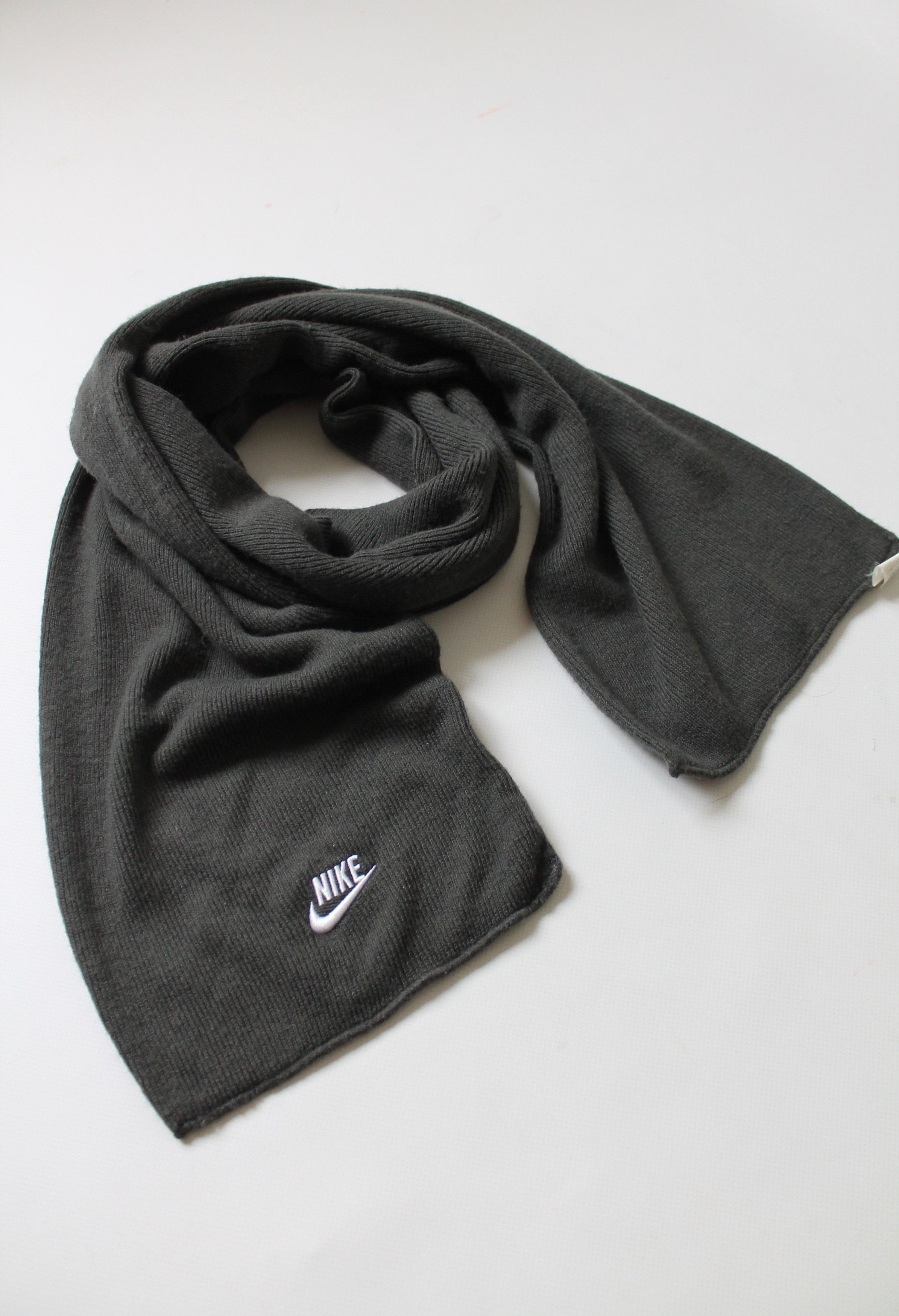 Nike Vintage Nike Scarf Winter 61 " x 8.5" Size ONE SIZE - 1 Thumbnail