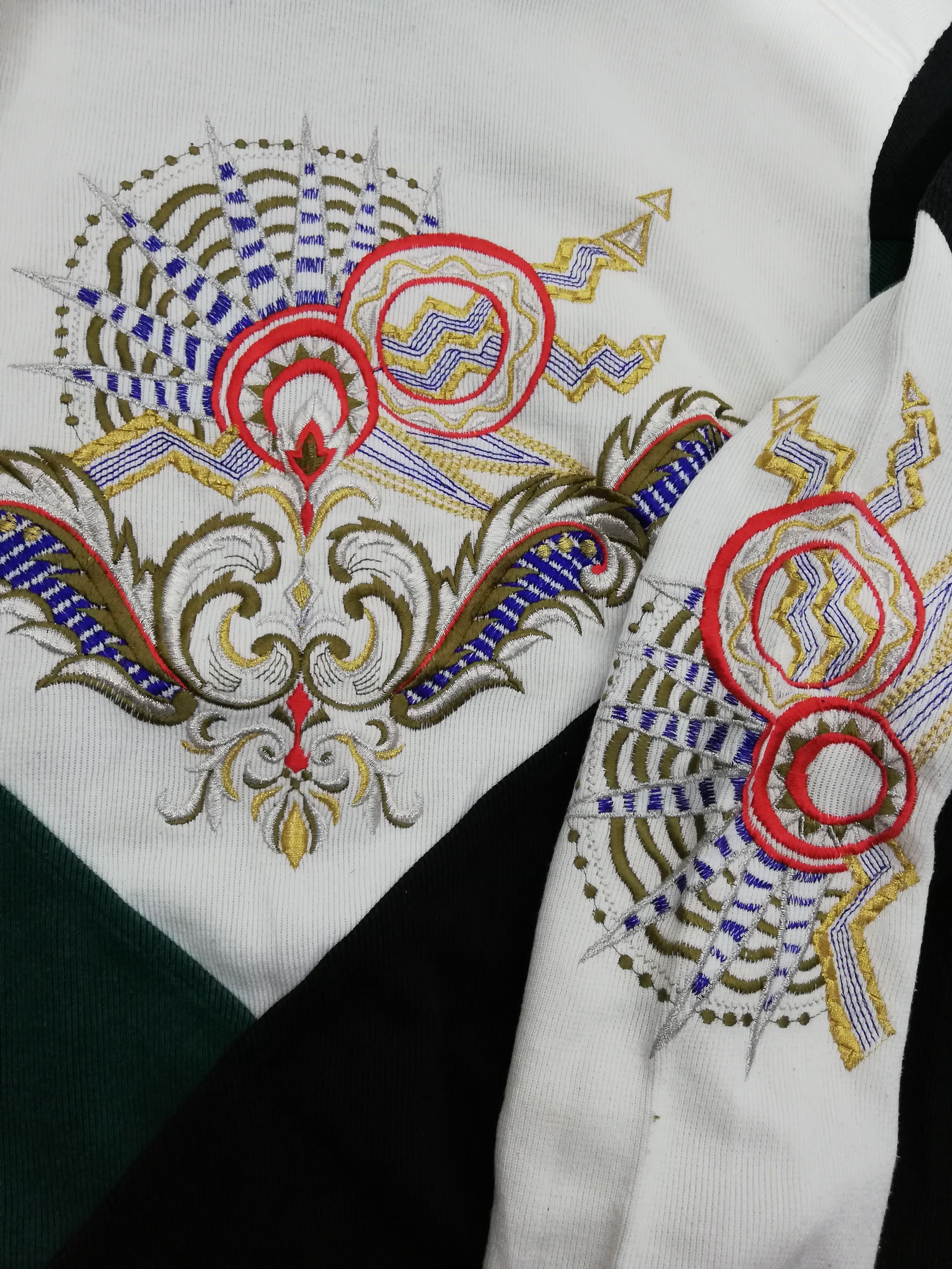 Japanese Brand × Vintage Vintage Graphic Embroidered Sweatshirt Size US XL / EU 56 / 4 - 4 Thumbnail