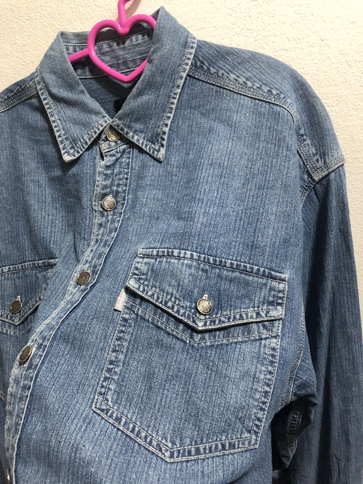 Levi's Vintage Clothing Rare Vintage LEVI’S SILVERTAB Distressed Denim Shirt Size US M / EU 48-50 / 2 - 3 Thumbnail