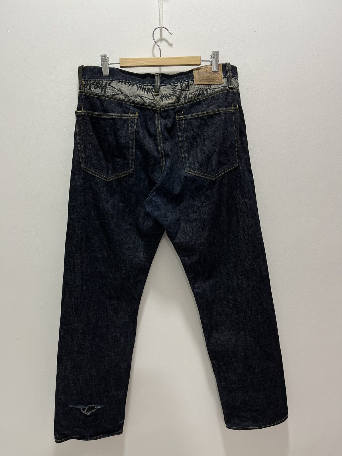 Stussy VINTAGE STUSSY ROUGH ART DESIGN DISTRESSED DENIM JEANS Size US 32 / EU 48 - 9 Thumbnail