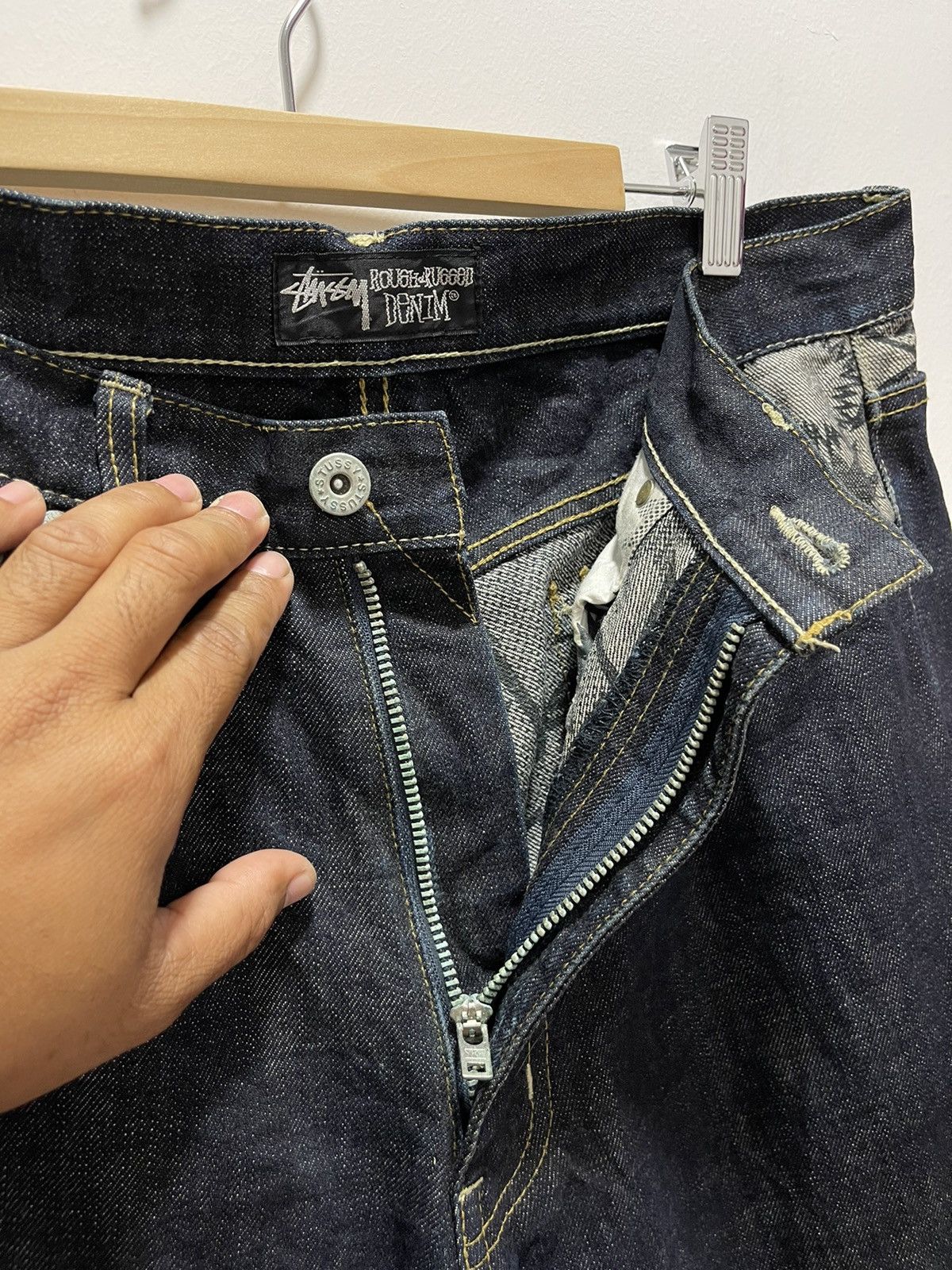 Stussy VINTAGE STUSSY ROUGH ART DESIGN DISTRESSED DENIM JEANS Size US 32 / EU 48 - 8 Thumbnail