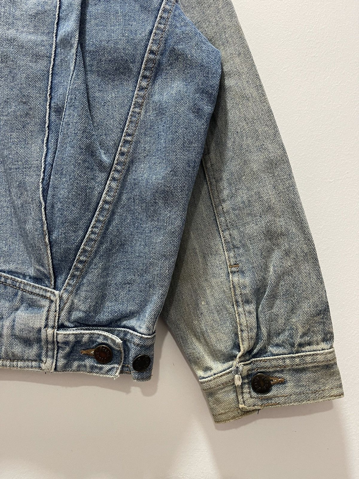 Japanese Brand JAPANESE BRAND TRUCKER KANYE STYLE DISTRESSED DENIM JACKET Size US M / EU 48-50 / 2 - 12 Thumbnail