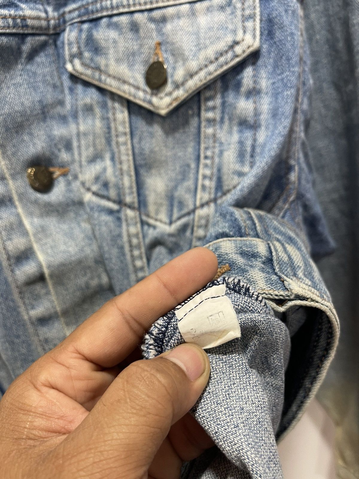 Japanese Brand JAPANESE BRAND TRUCKER KANYE STYLE DISTRESSED DENIM JACKET Size US M / EU 48-50 / 2 - 15 Thumbnail