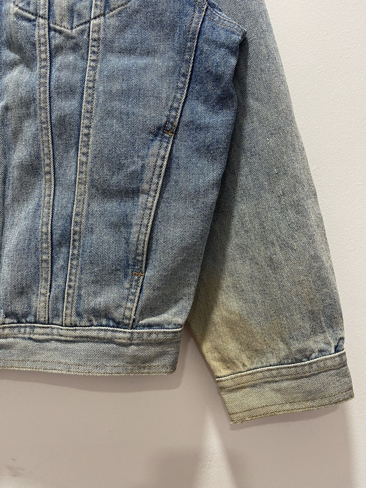 Japanese Brand JAPANESE BRAND TRUCKER KANYE STYLE DISTRESSED DENIM JACKET Size US M / EU 48-50 / 2 - 5 Thumbnail