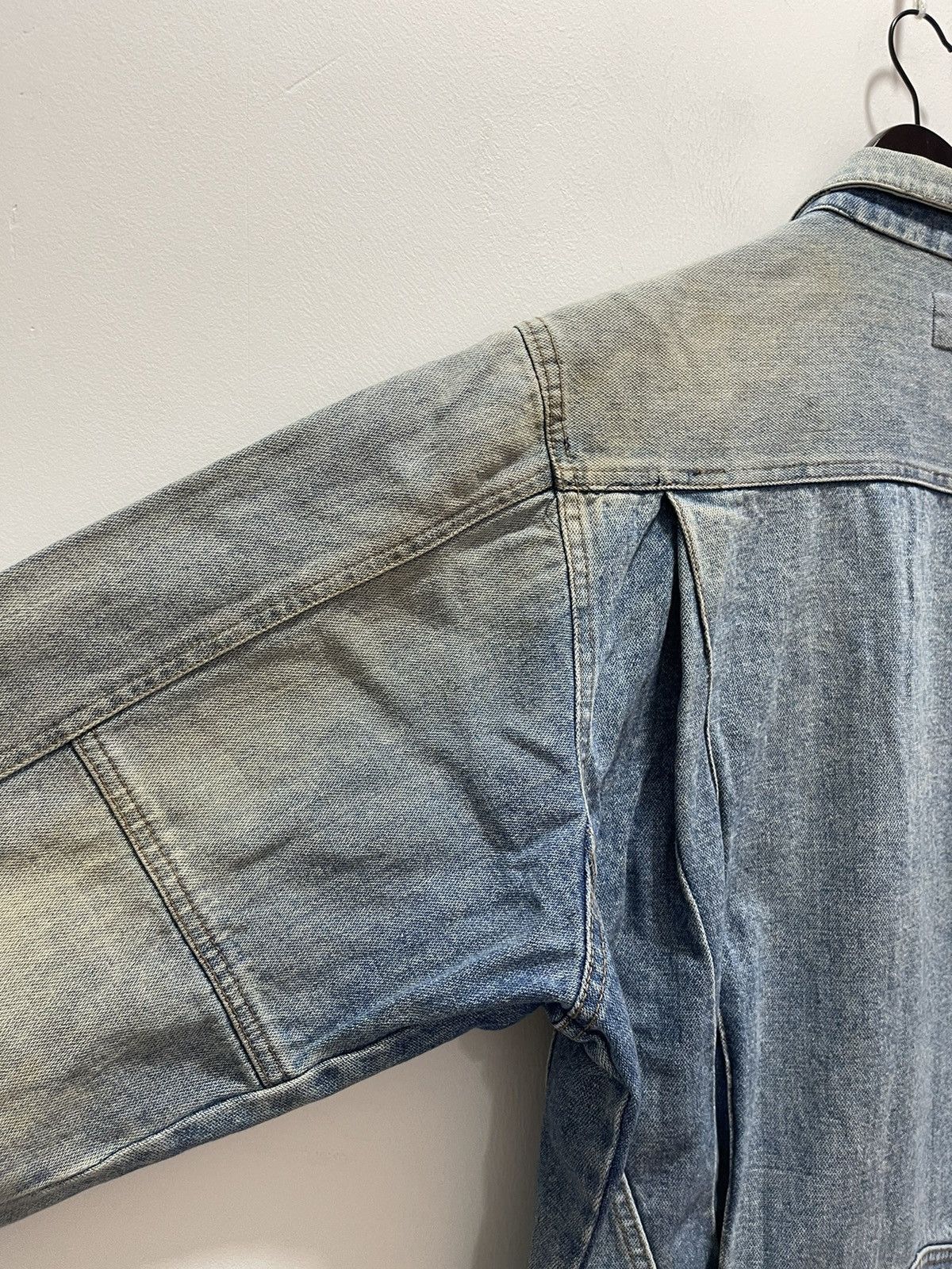 Japanese Brand JAPANESE BRAND TRUCKER KANYE STYLE DISTRESSED DENIM JACKET Size US M / EU 48-50 / 2 - 11 Thumbnail