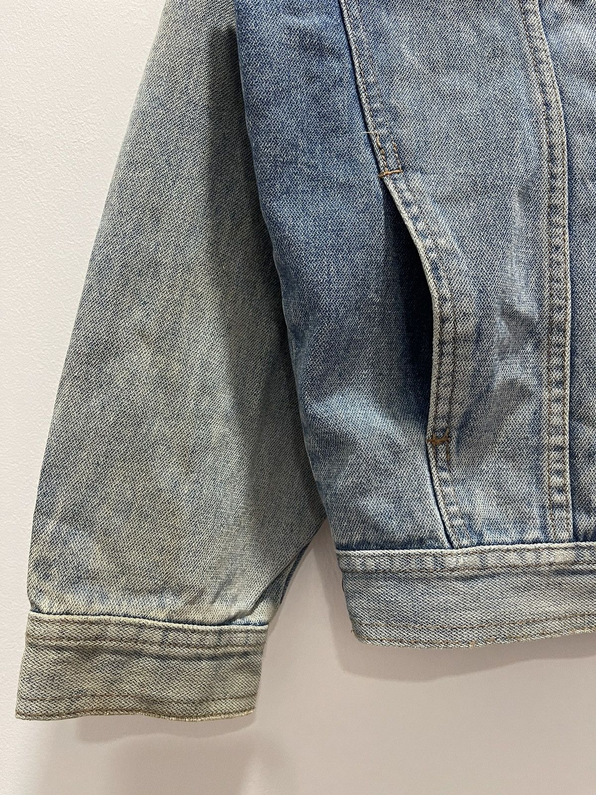 Japanese Brand JAPANESE BRAND TRUCKER KANYE STYLE DISTRESSED DENIM JACKET Size US M / EU 48-50 / 2 - 6 Thumbnail
