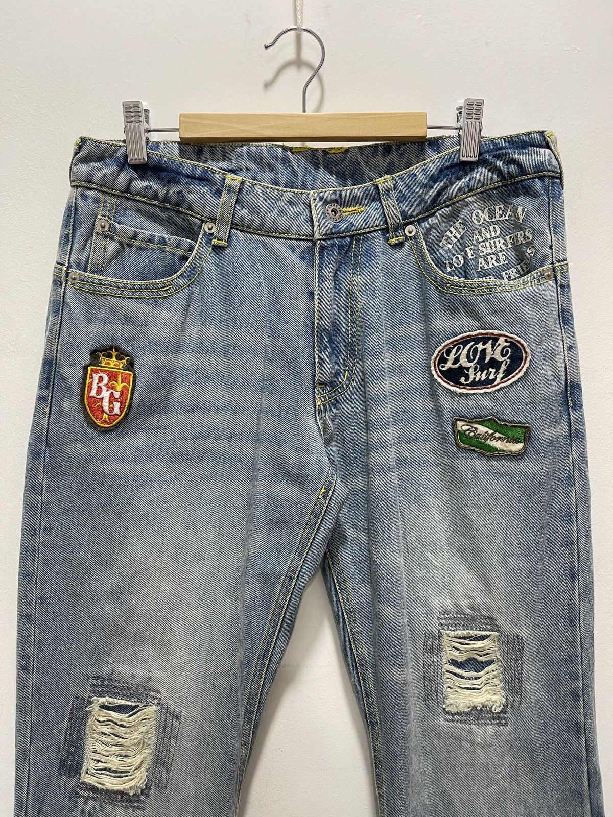 Body Glove × Vintage BODY GLOVE EMBROIDERY PATCHES DISTRESSED DENIM JEANS Size US 32 / EU 48 - 9 Thumbnail