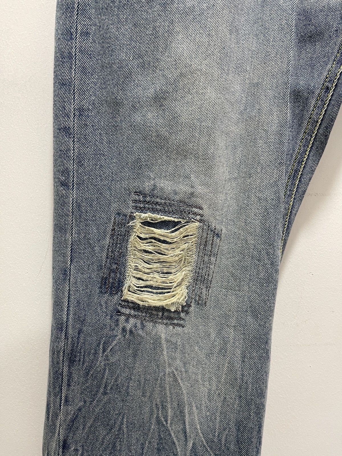Body Glove × Vintage BODY GLOVE EMBROIDERY PATCHES DISTRESSED DENIM JEANS Size US 32 / EU 48 - 13 Thumbnail