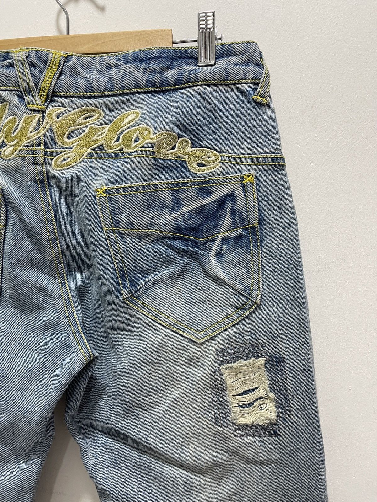 Body Glove × Vintage BODY GLOVE EMBROIDERY PATCHES DISTRESSED DENIM JEANS Size US 32 / EU 48 - 3 Thumbnail