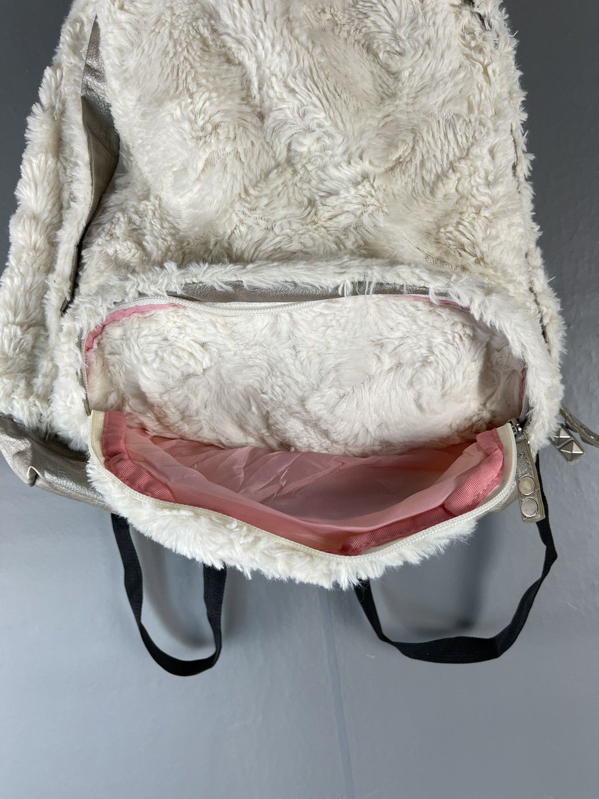 Girl Skateboards VINTAGE THRASHER MEGAZINE SHERPA BACKPACK Size ONE SIZE - 7 Thumbnail